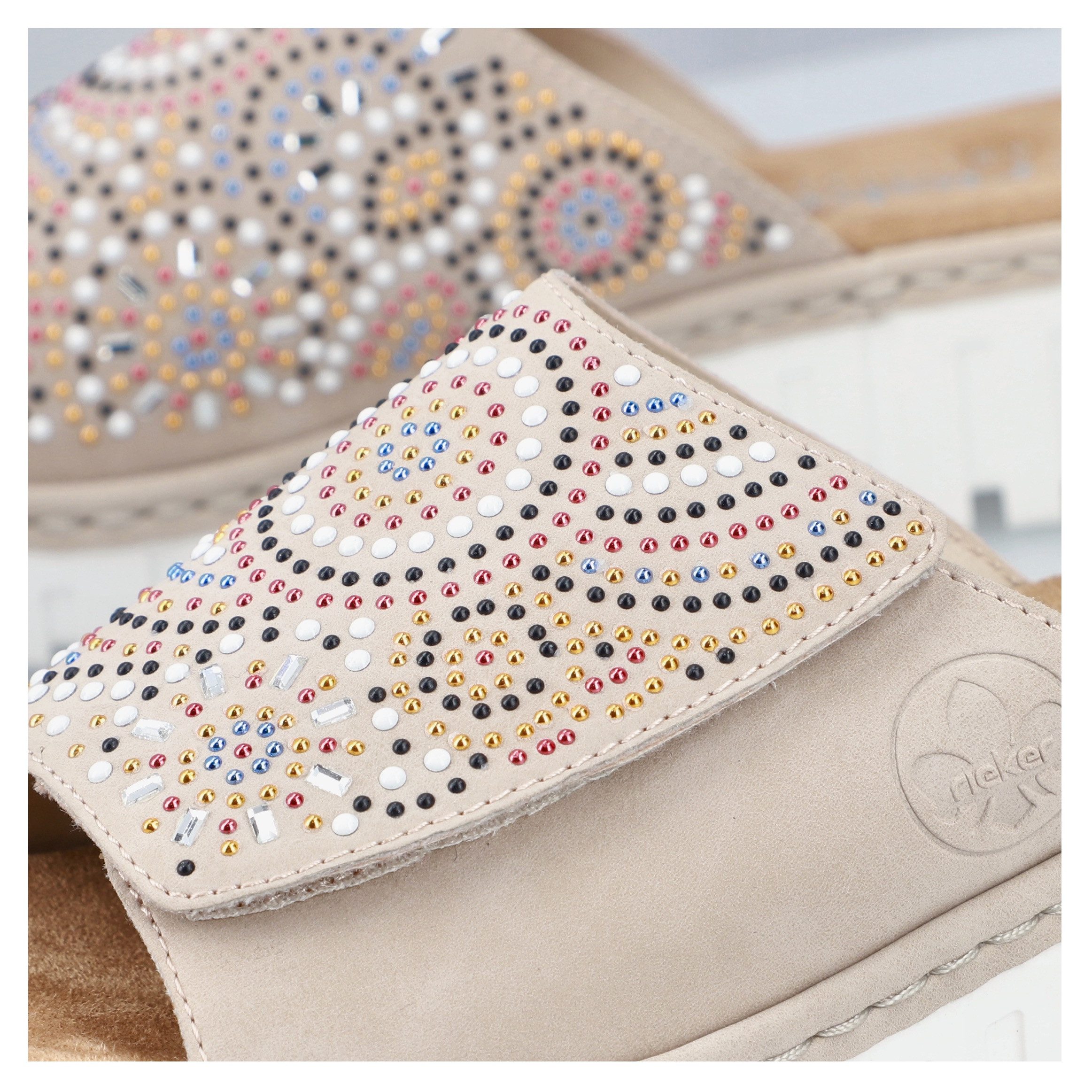 Rieker Pantolette Sommerschuh, Strandschuh, Hausschuh mit regulierbarem Klettverschluss