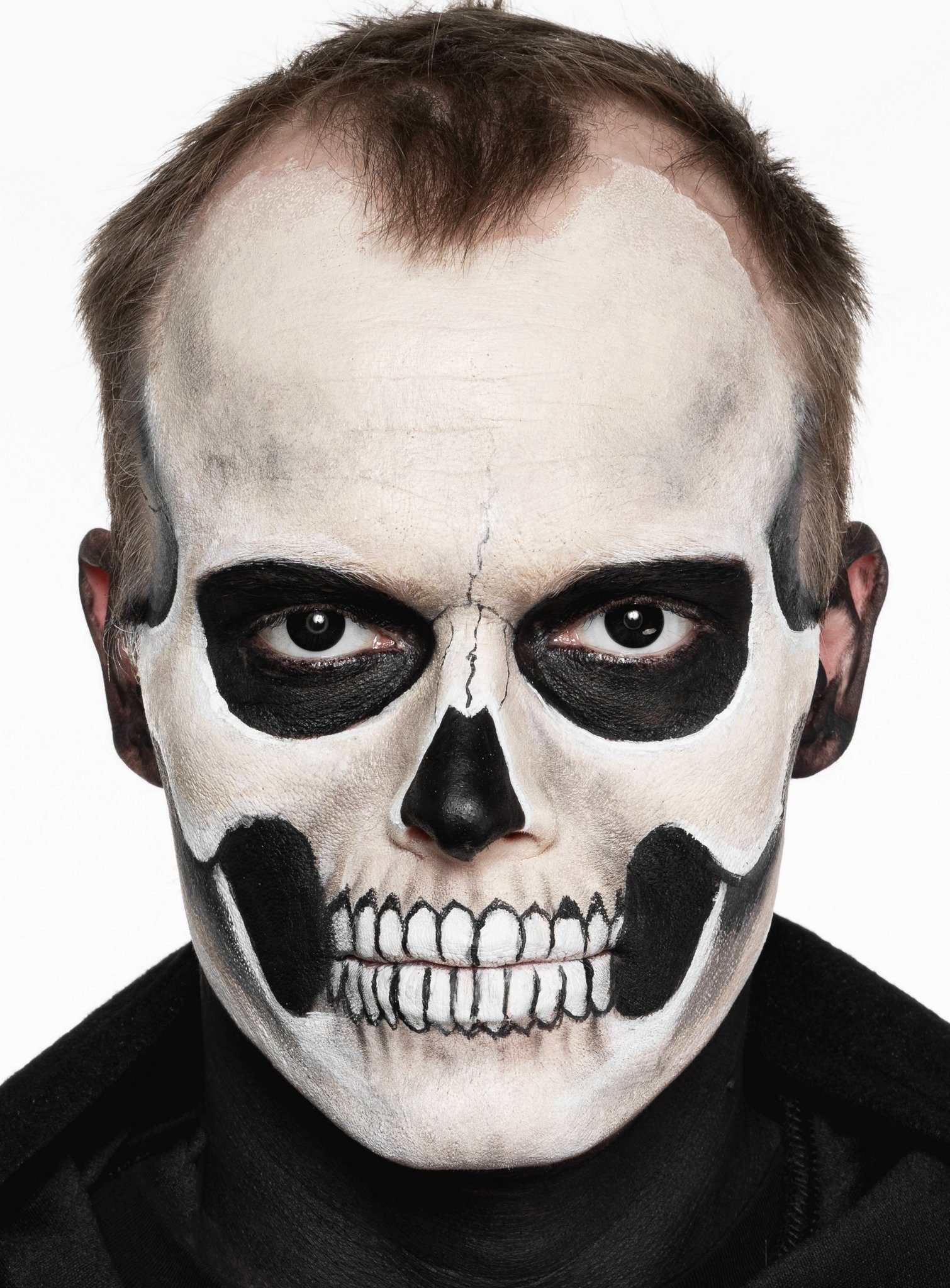 Maskworld Theaterschminke Make-up Set Totenkopf, Halloween Schminkset mit optimal aufeinander abgestimmten Komponenten