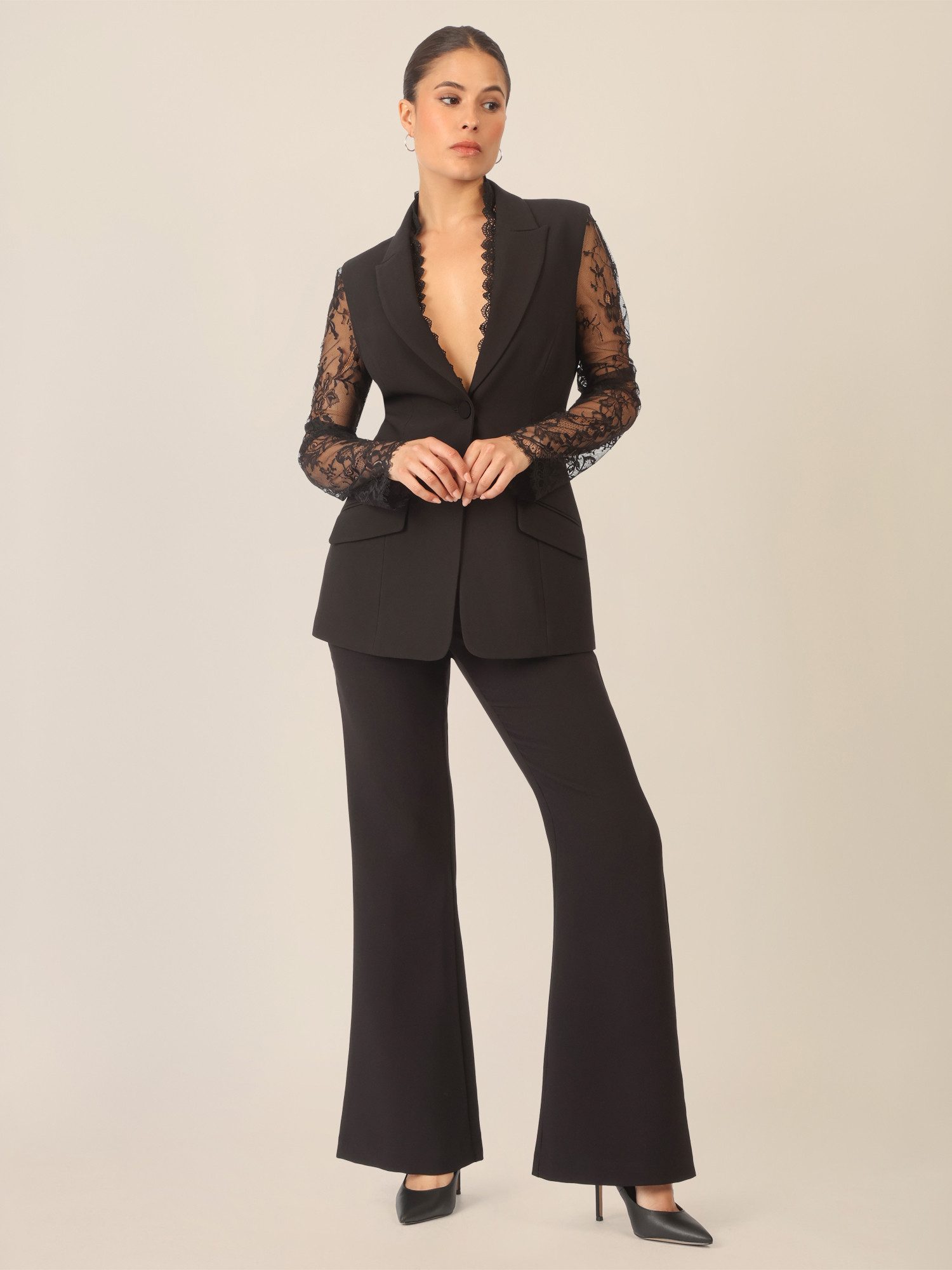 Apart Hosenanzug mit Spitzendetails und Zierkante günstig online kaufen