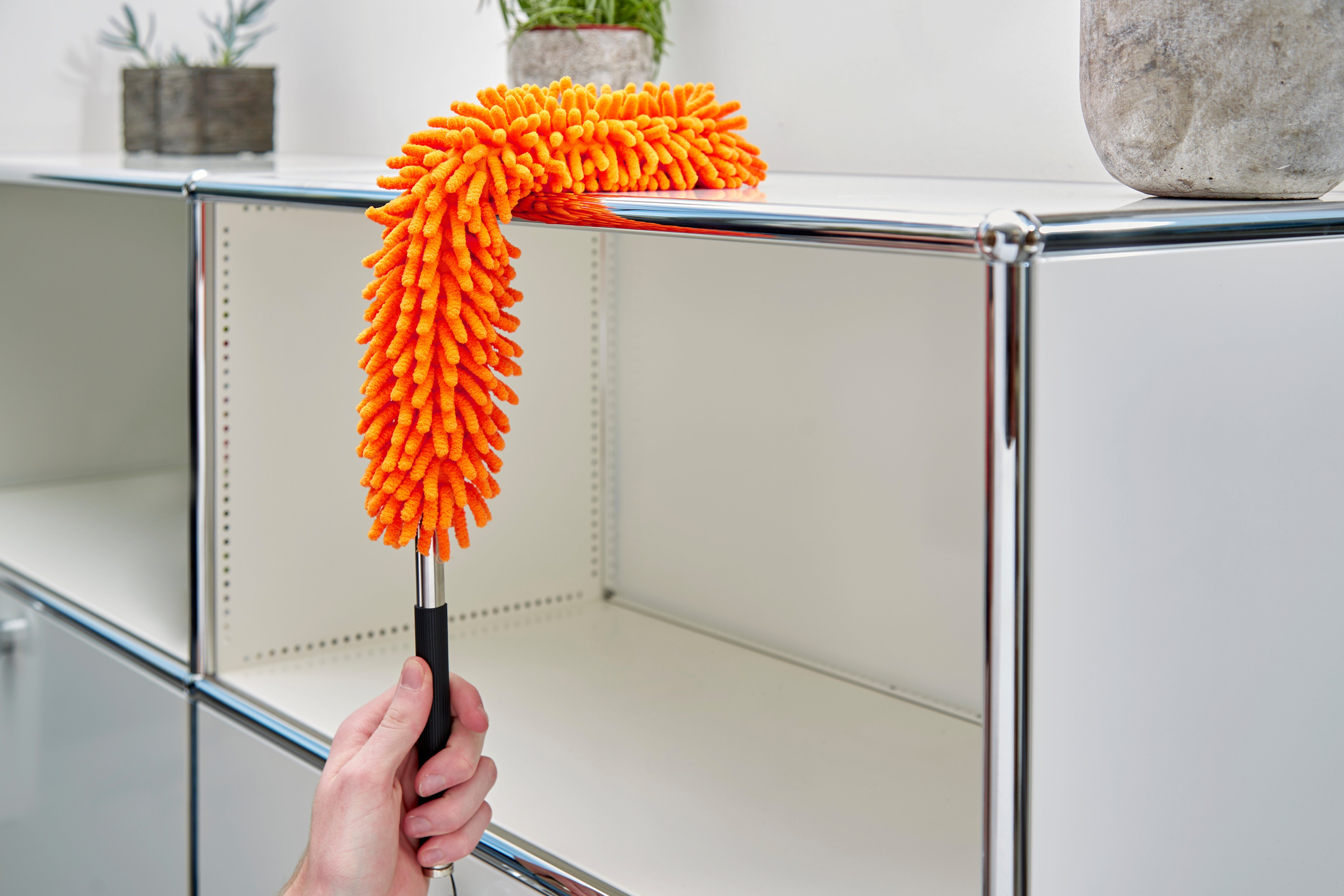 FALINGO Staubwedel Chenille waschbar biegsam inkl. Teleskopstiel ausziehbar 2 TLG. (2-St), Für das bequeme Reinigen schwer zugänglicher Stellen – Bild 5 von 5