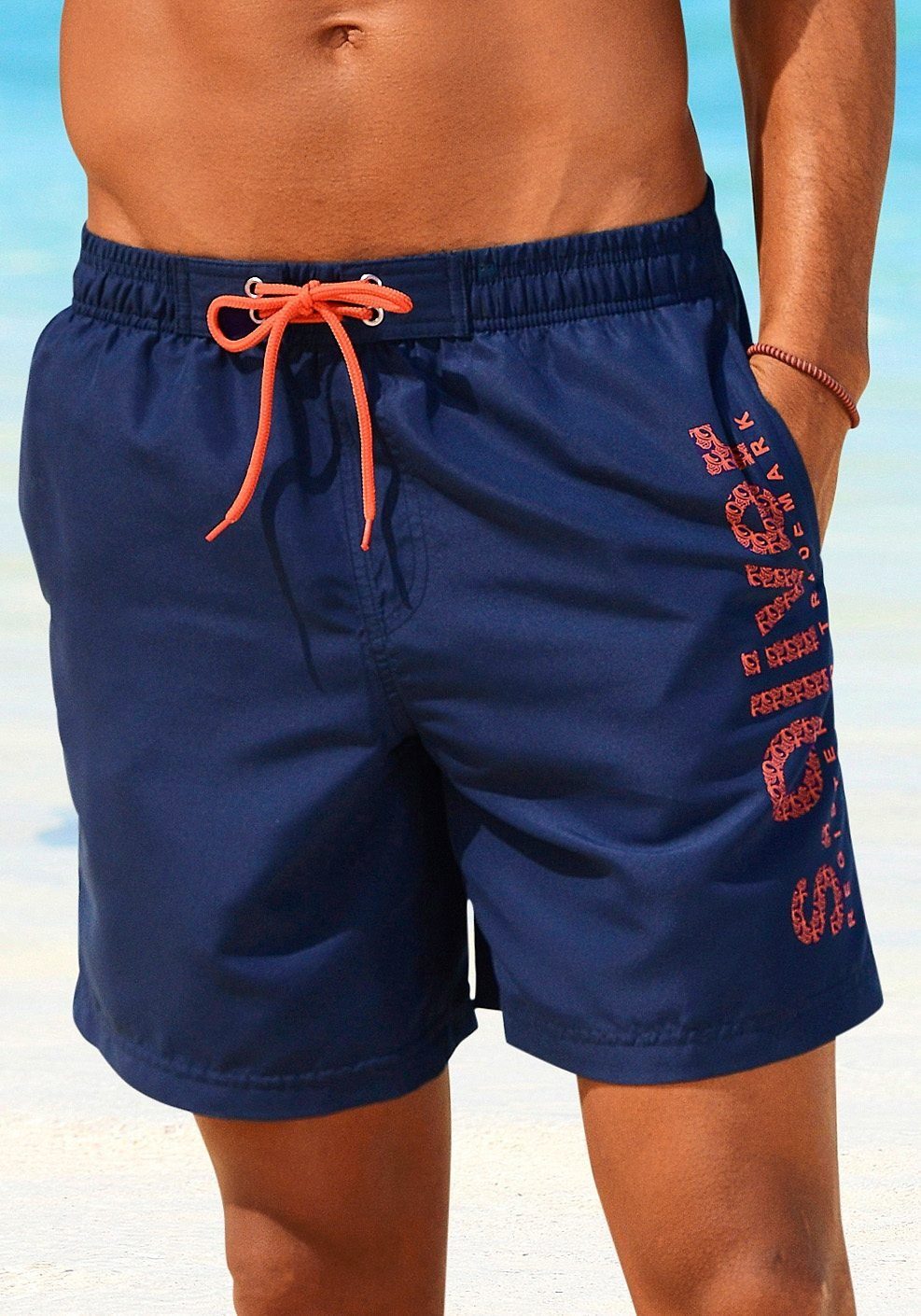 s.Oliver Badeshorts mit trendigem Logoprint