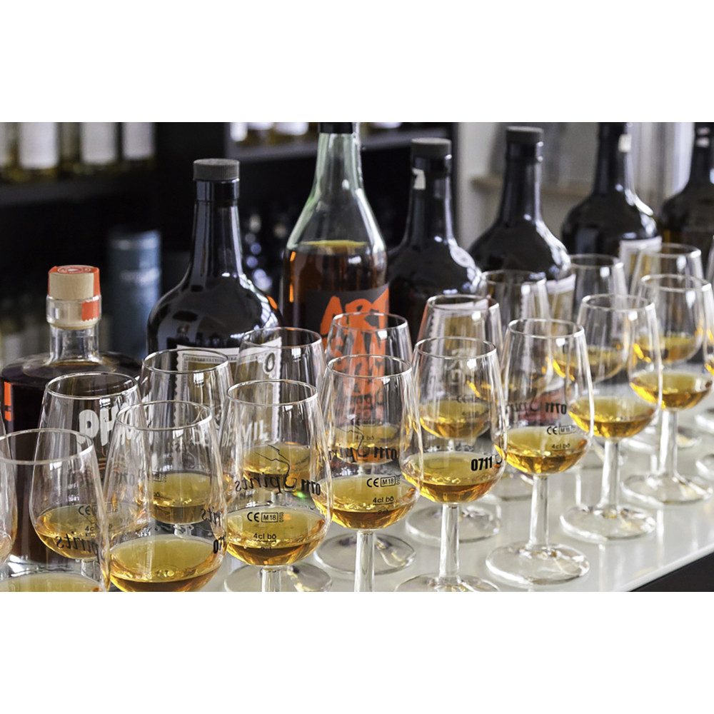 Jochen Schweizer Erlebnisgutschein Rum Tasting Berlin (8 Rum-Sorten), Edle Tropfen entdecken: Fachlich kommentierte Rum-Verkostung