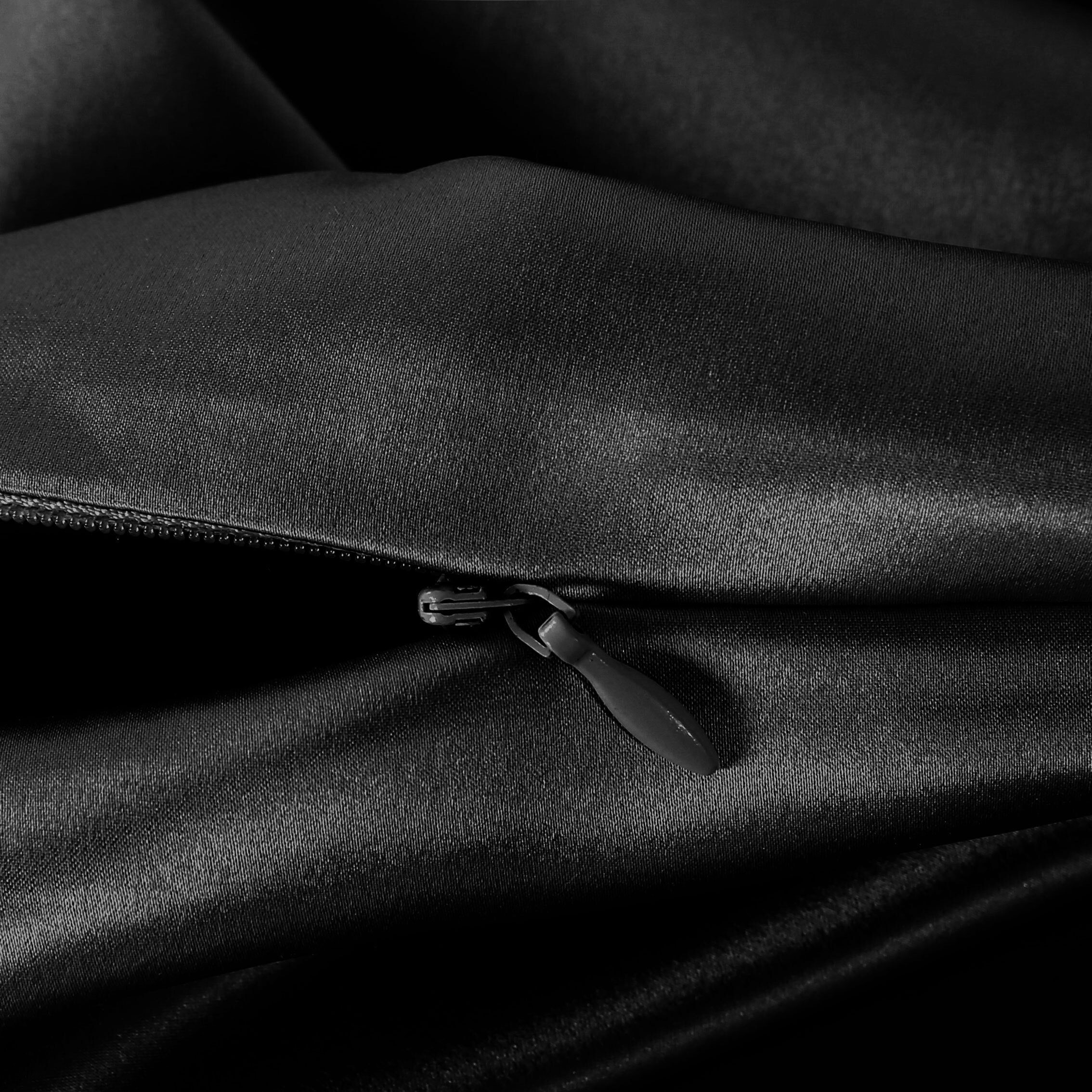 Kissenbezüge schwarz aus BEAUTY seide, (65X100) AILORIA kopfkissenbezug SLEEP