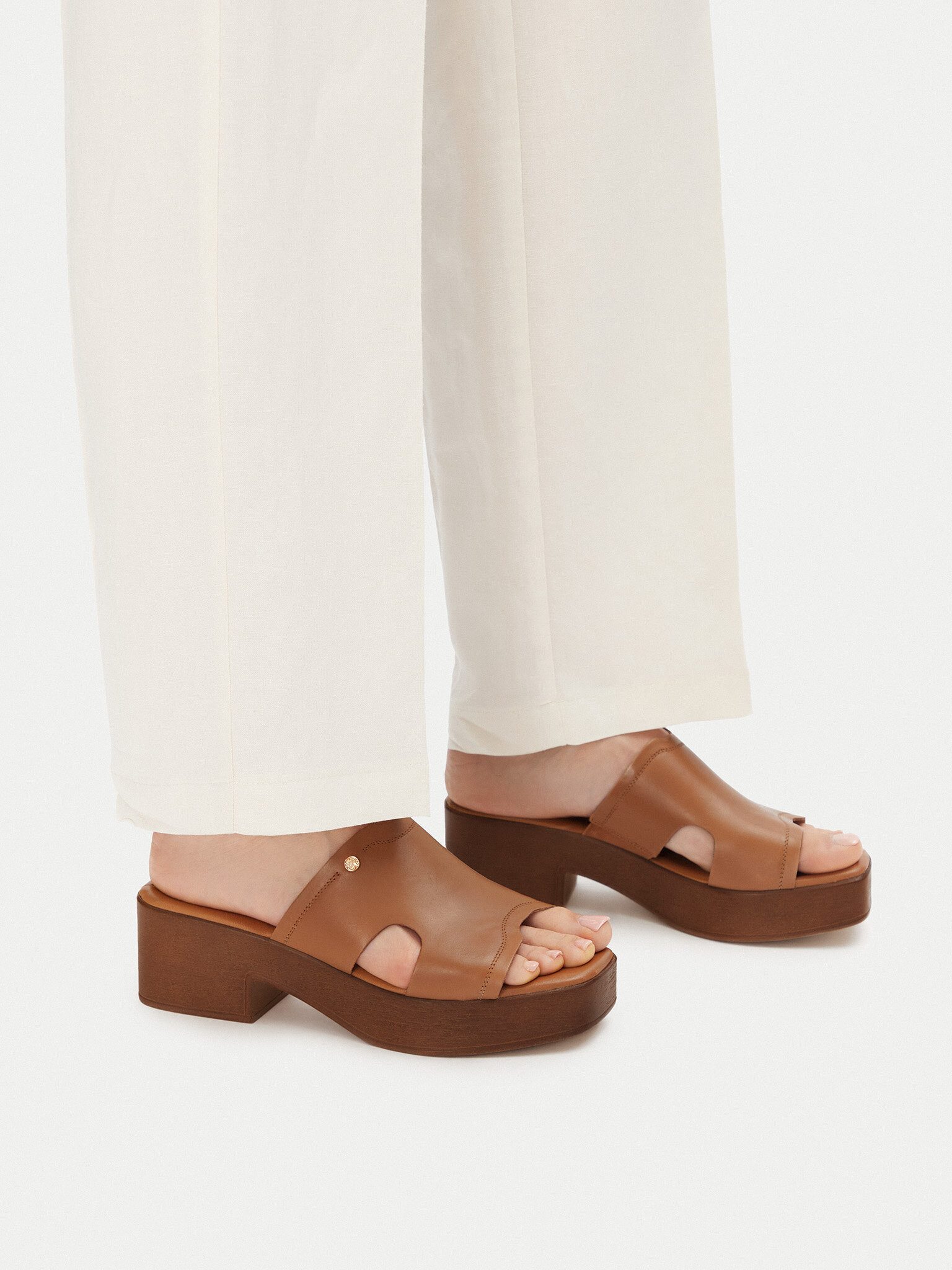 LASOCKI Lasocki Damen Flip-Flops Braun WI16-2356-01 Badepantolette