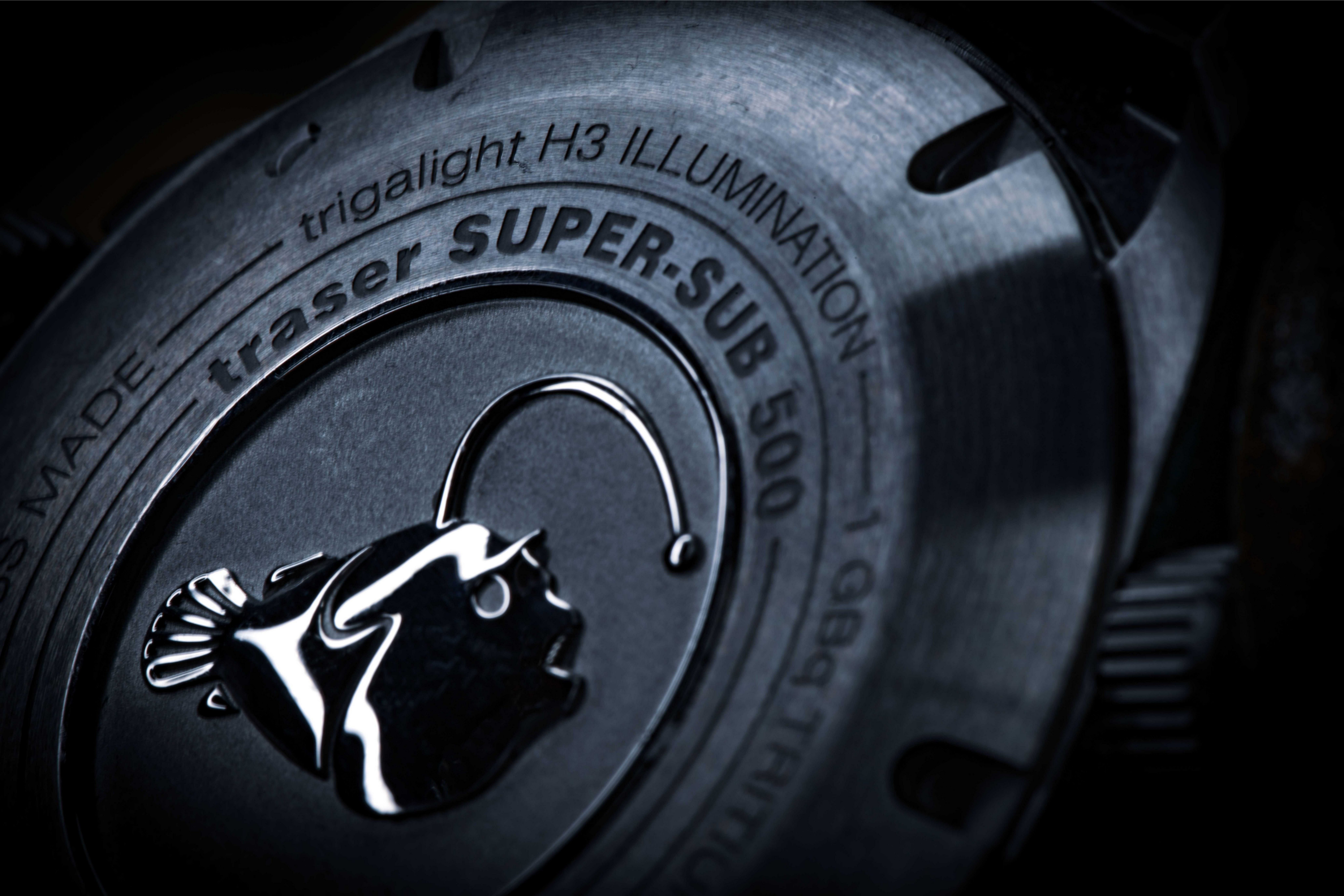 Traser Taucheruhr P67 SuperSub Herrenuhr 109380 Kautschukband 46 mm, mit selbstleuchtendem trigalight®
