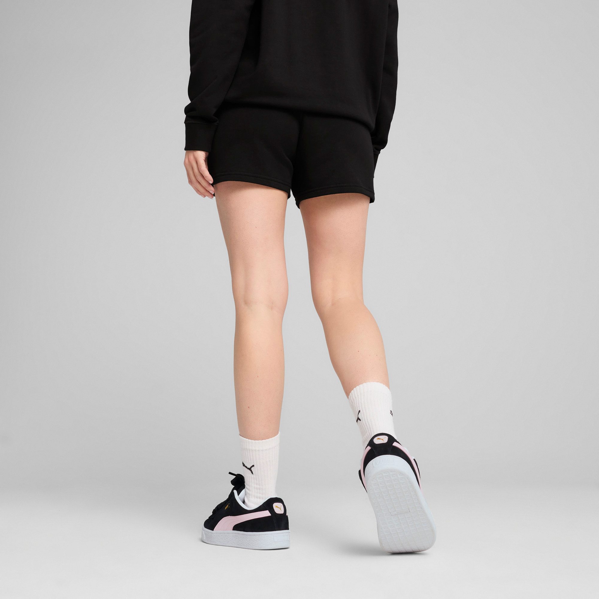 PUMA Trainingsshorts ESS SMALL NO. 1 LOGO 4'' SHORTS TR mit Eingrifftasche, mit Rippenbund, mit Seitenschlitzen