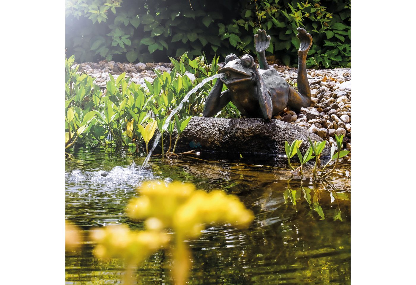 esotec Wasserspeier Solar Komplettset Frosch liegend H=24cm, Pumpe 380l/h Modul 8Wp 101650 (Komplettset)