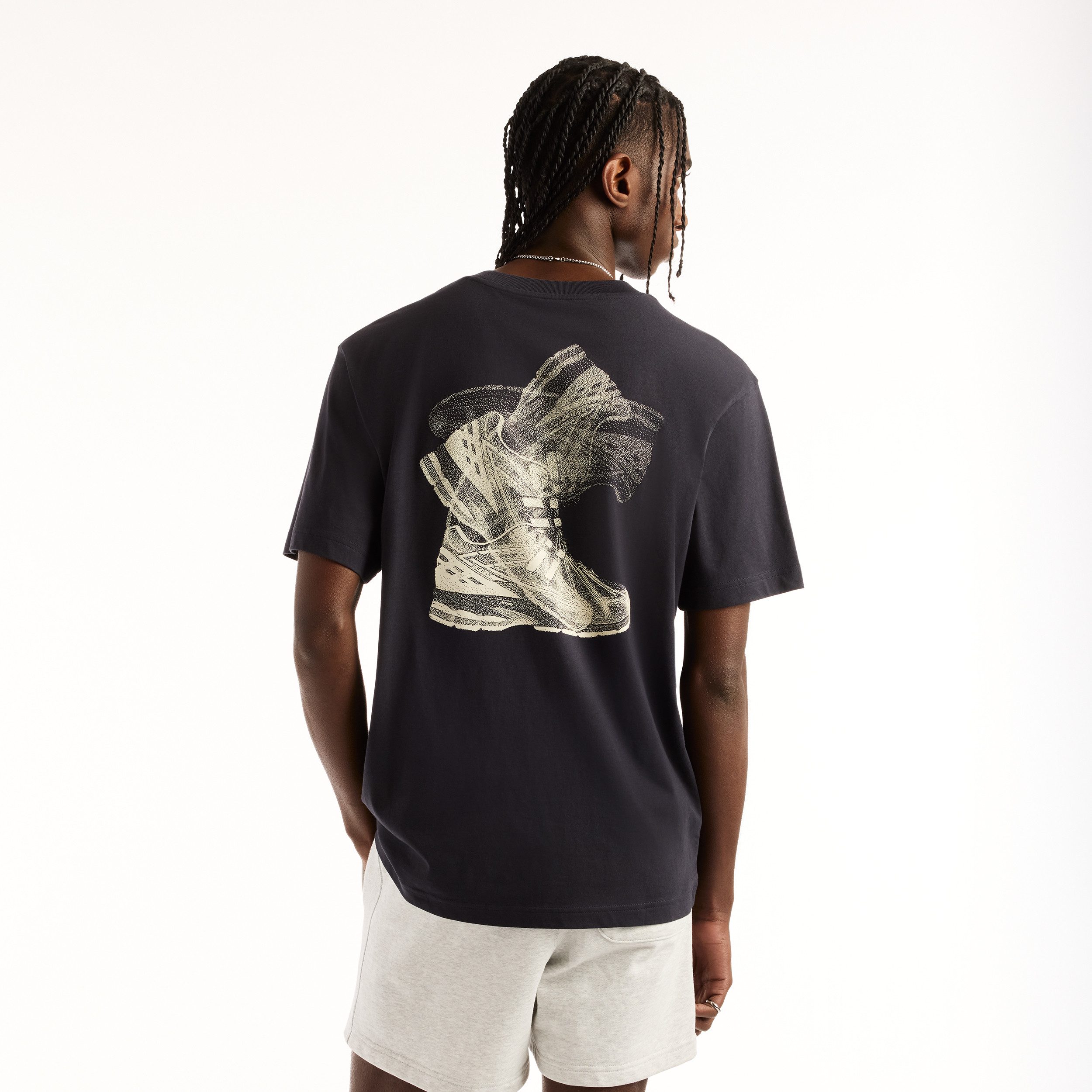 New Balance T-Shirt FOGGY DAZE 1906 T-SHIRT für sportliche Aktivitäten konzipiert, aus Baumwolle