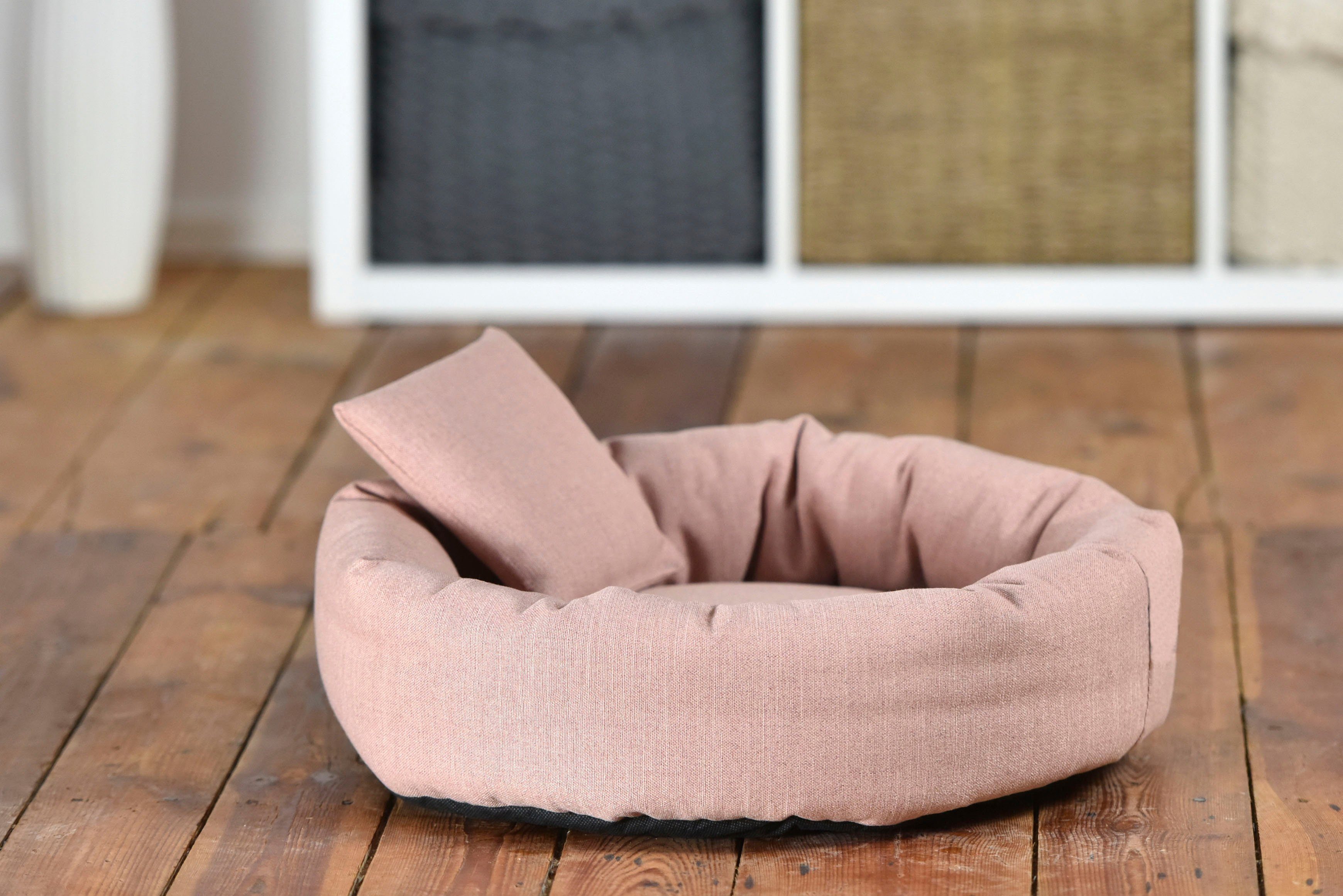 ABUKI Tierbett Blue, Polyester, LxBxH: rose inkl. cm, gratis Futterball 50x50x15 Dekokissen