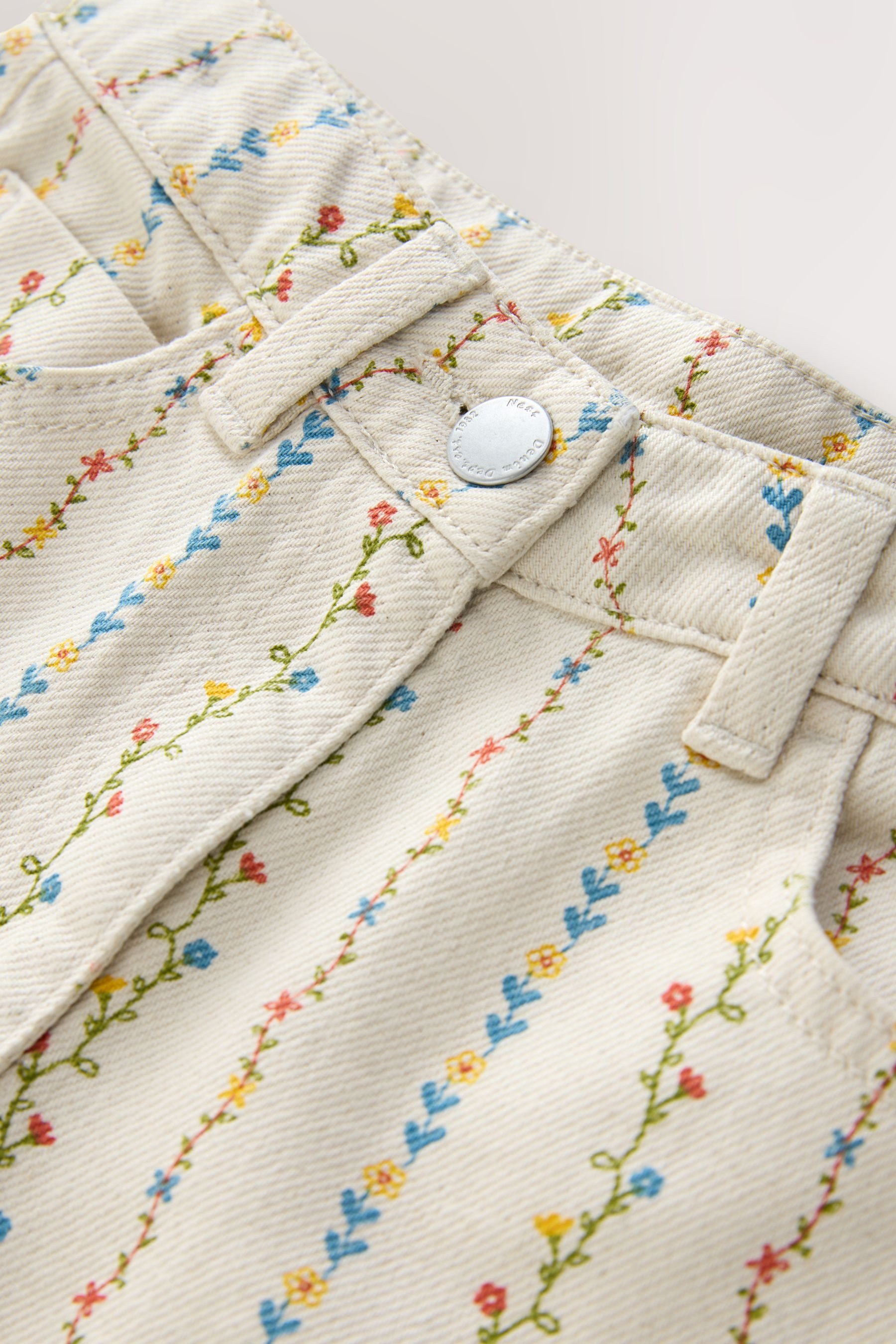 Next 5-Pocket-Jeans Jeans mit Blumendruck (1-tlg)