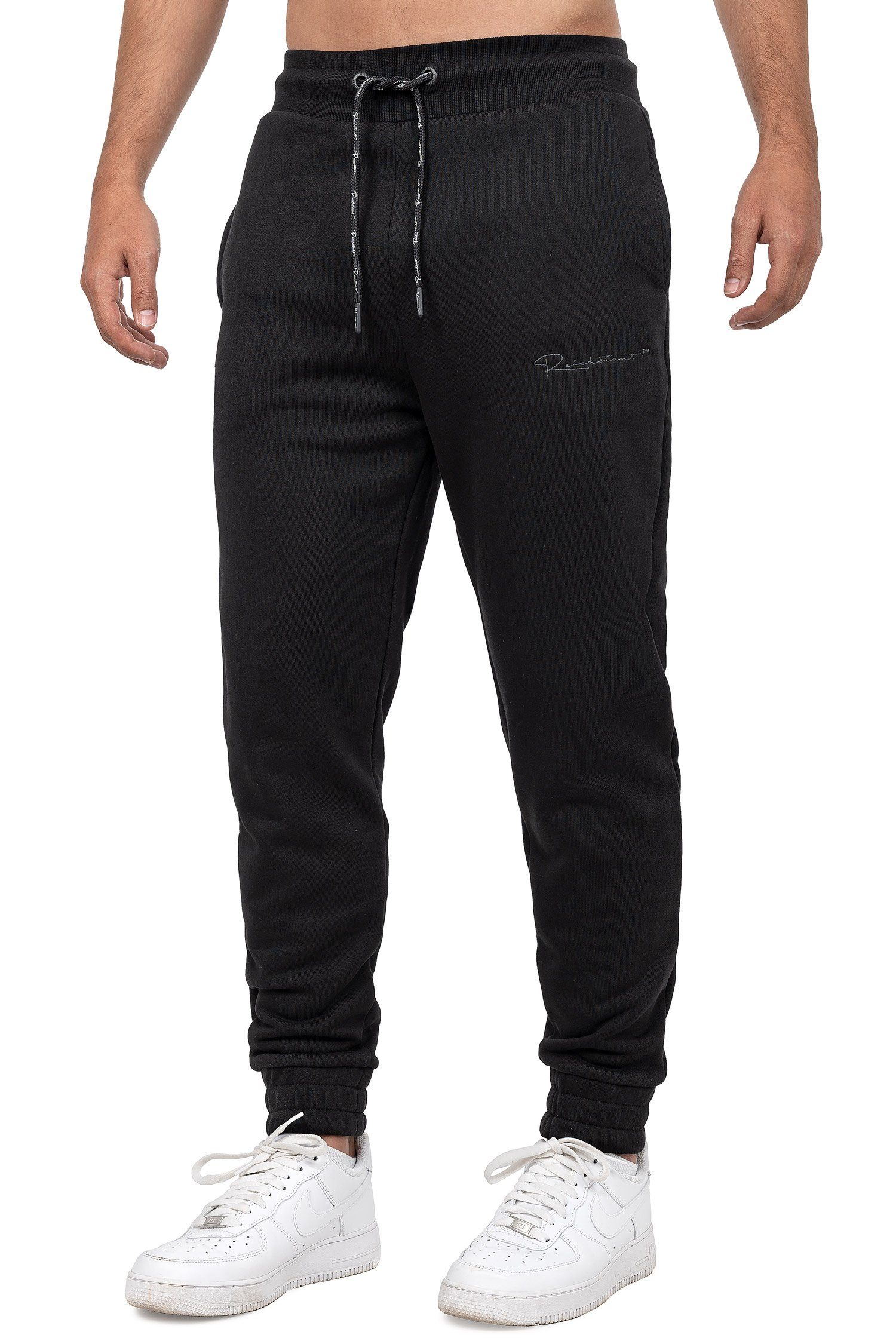 Versandhandel mit Originalprodukten im Ausland Reichstadt Jogginghose Moderne Details (1-tlg) Mit Sporthose Schwarz 23RS035 eleganten