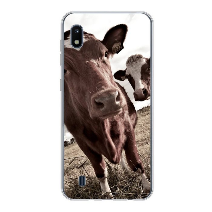MuchoWow Handyhülle Kühe auf einem Feld Sepia-Fotodruck Handyhülle Samsung Galaxy A10 Smartphone-Bumper Print Handy