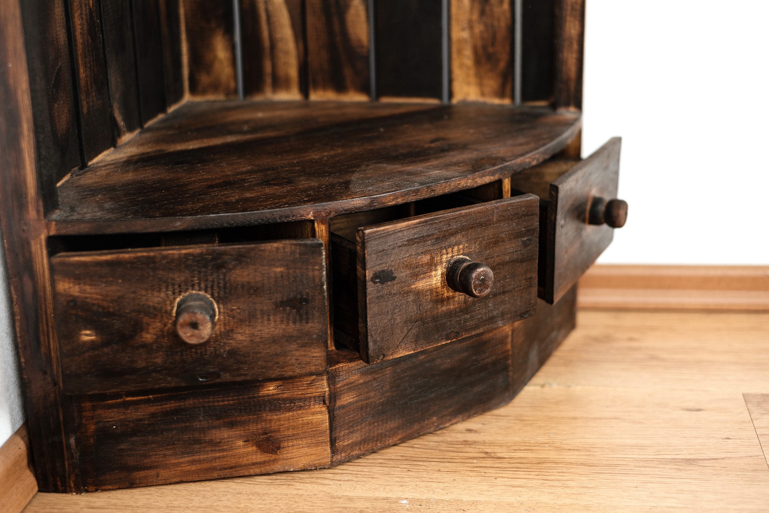 livasia Eckregal Bali Regal, Badregal, Bücherregal, handgefertigt, Holz, 42x42x105cm