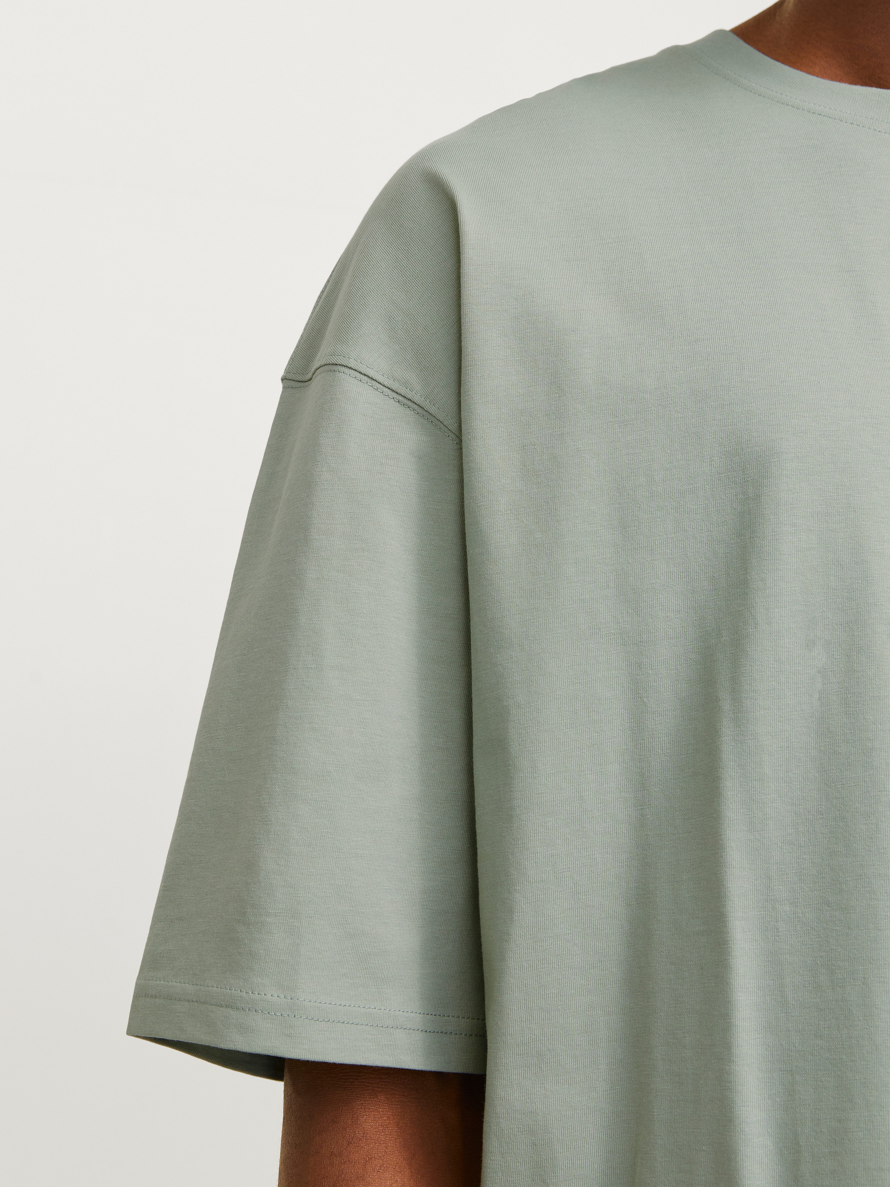 Jack & Jones Rundhalsshirt JJECHARGE TEE O-NECK NOOS mit Rundhalsausschnitt
