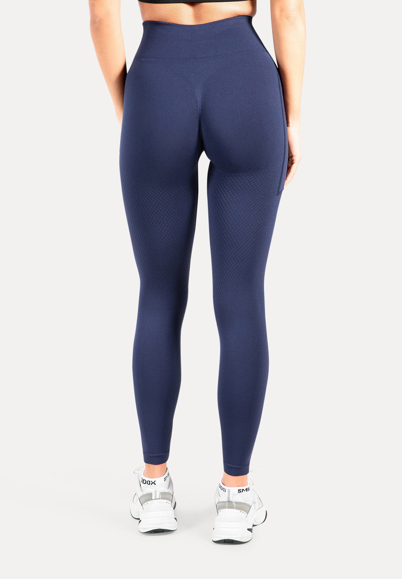 Smilodox Leggings Leggings Amaze Pro mit Scrunch & Seitentasche, High Waist Sporthose Mit Seitentasche, Seamless, Blickdicht, Figurformend – Bild 2 von 5