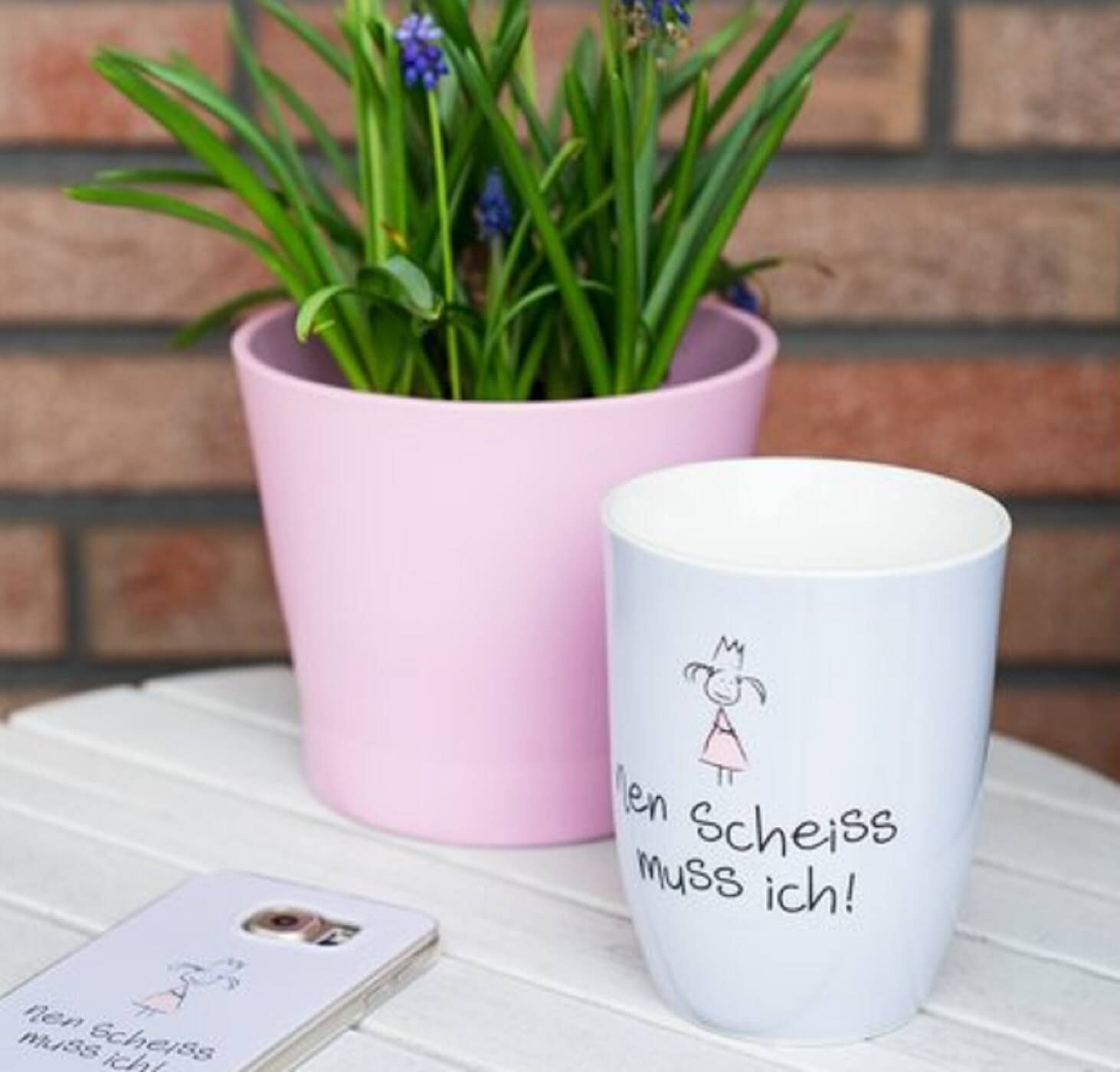 Henkelbecher Tasse Spruch LIVING ml MEA MUSS Kaffee Tasse ICH MEA 500 Becher LIVING NEN SCHEISS