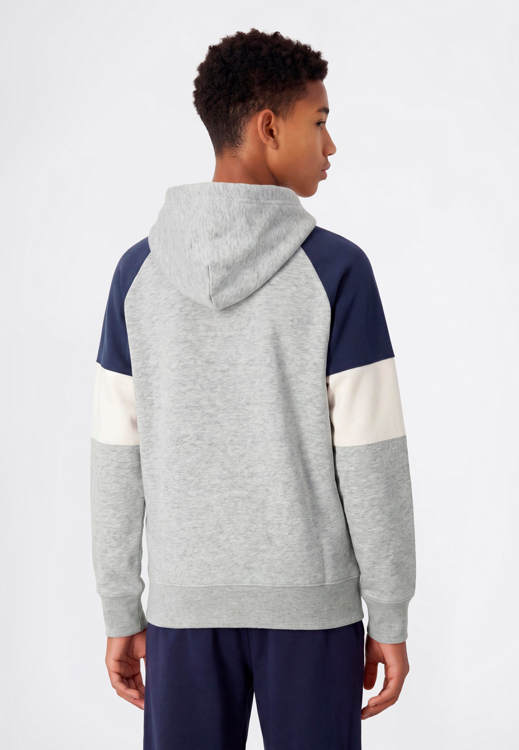 Champion Kapuzensweatshirt SPORTWEAR HOODIE Standard Fit mit Langarm-Design, aus Baumwolle und Polyester