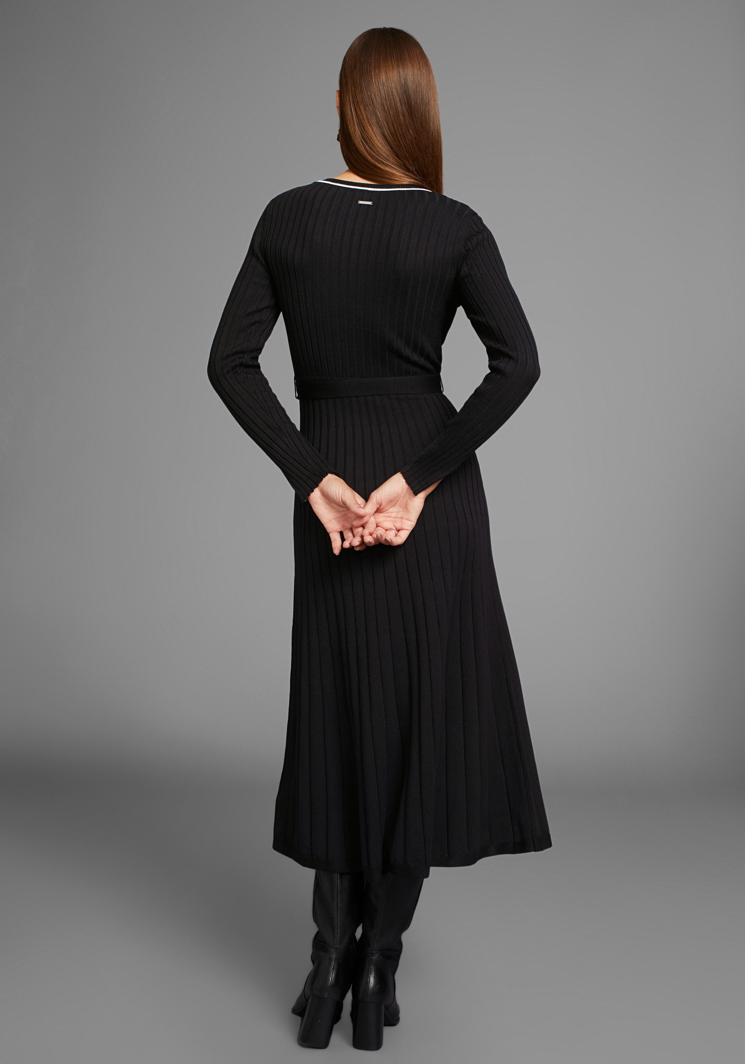 HECHTER PARIS Strickkleid mit Kontrastdetails günstig online kaufen