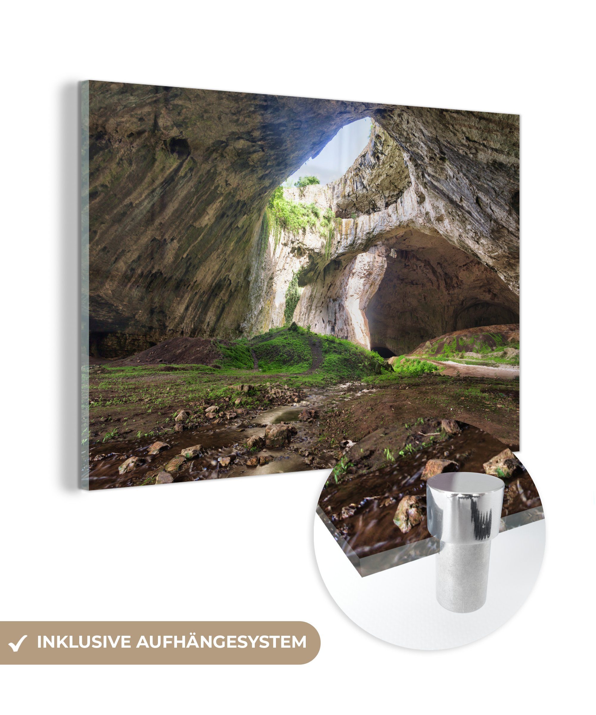 MuchoWow Acrylglasbild Hoch aufragende Felsen in der Devetashka-Höhle in Bulgarien, (1 St), Acrylglasbilder Wohnzimmer & Schlafzimmer