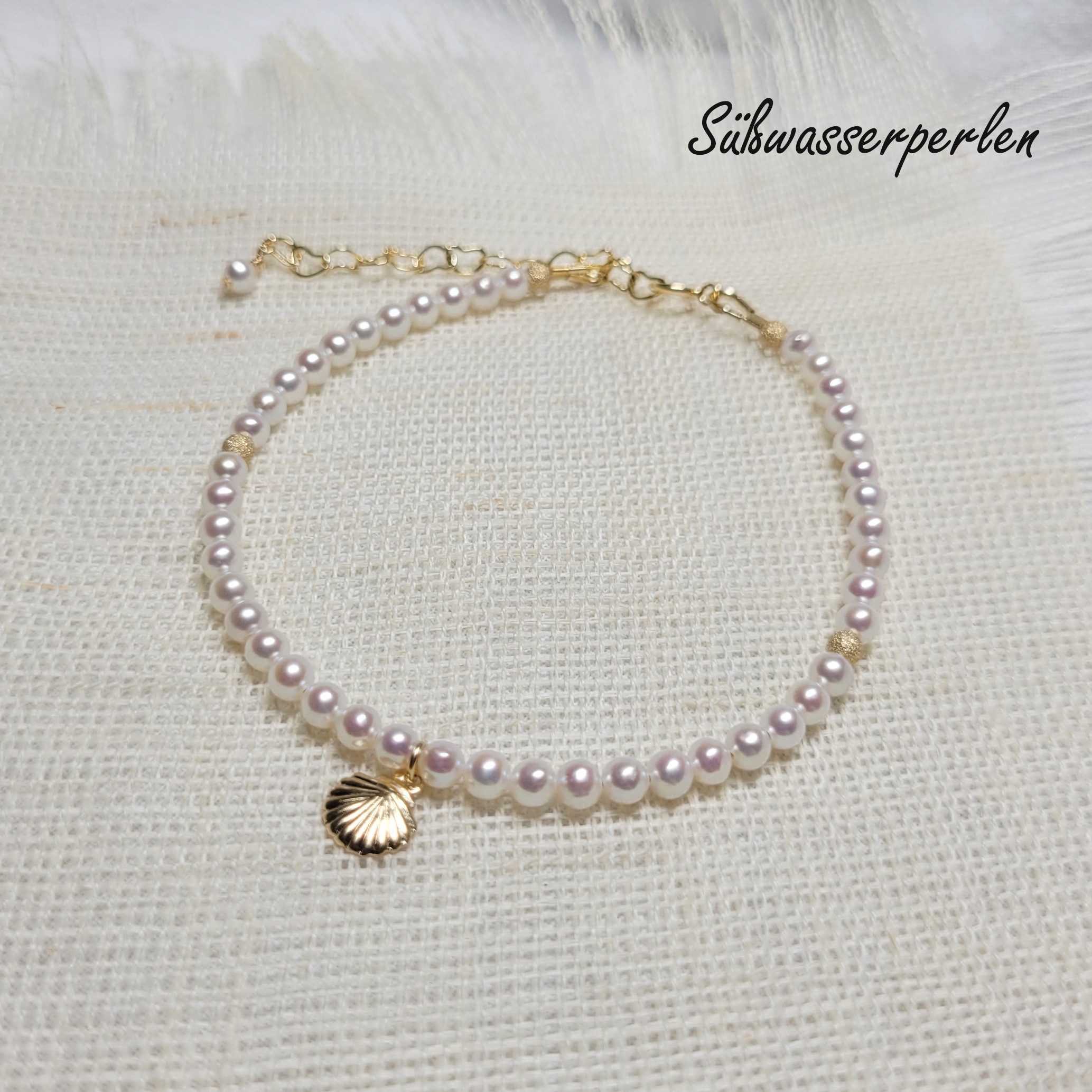 GOLDEN Perlenarmband Zarte Perlen Armband, Zierliche günstig online kaufen