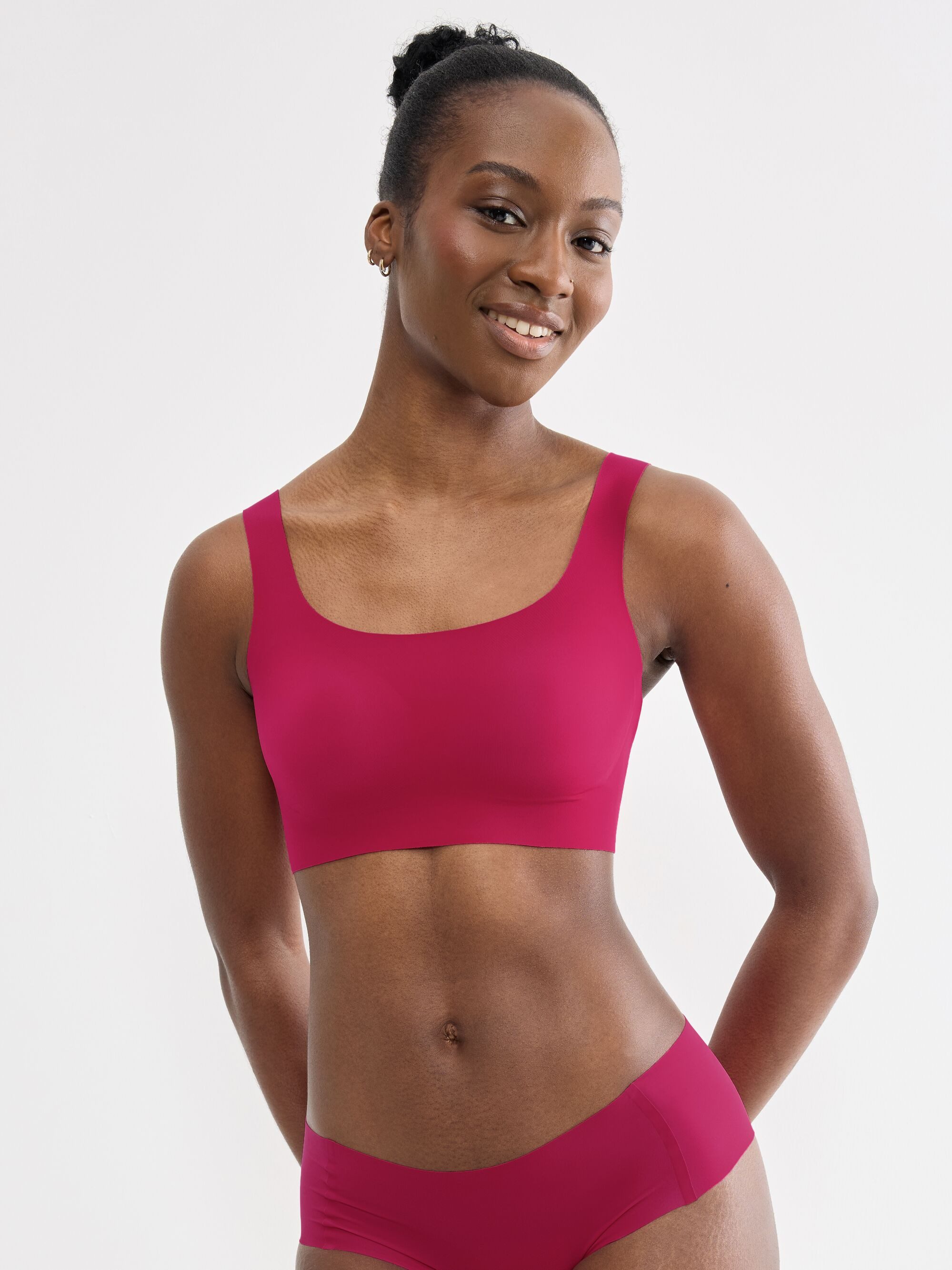 sloggi Bustier ZERO Feel 2.0 mit herausnehmbaren Pads, leichter Halt, Mikrofaser