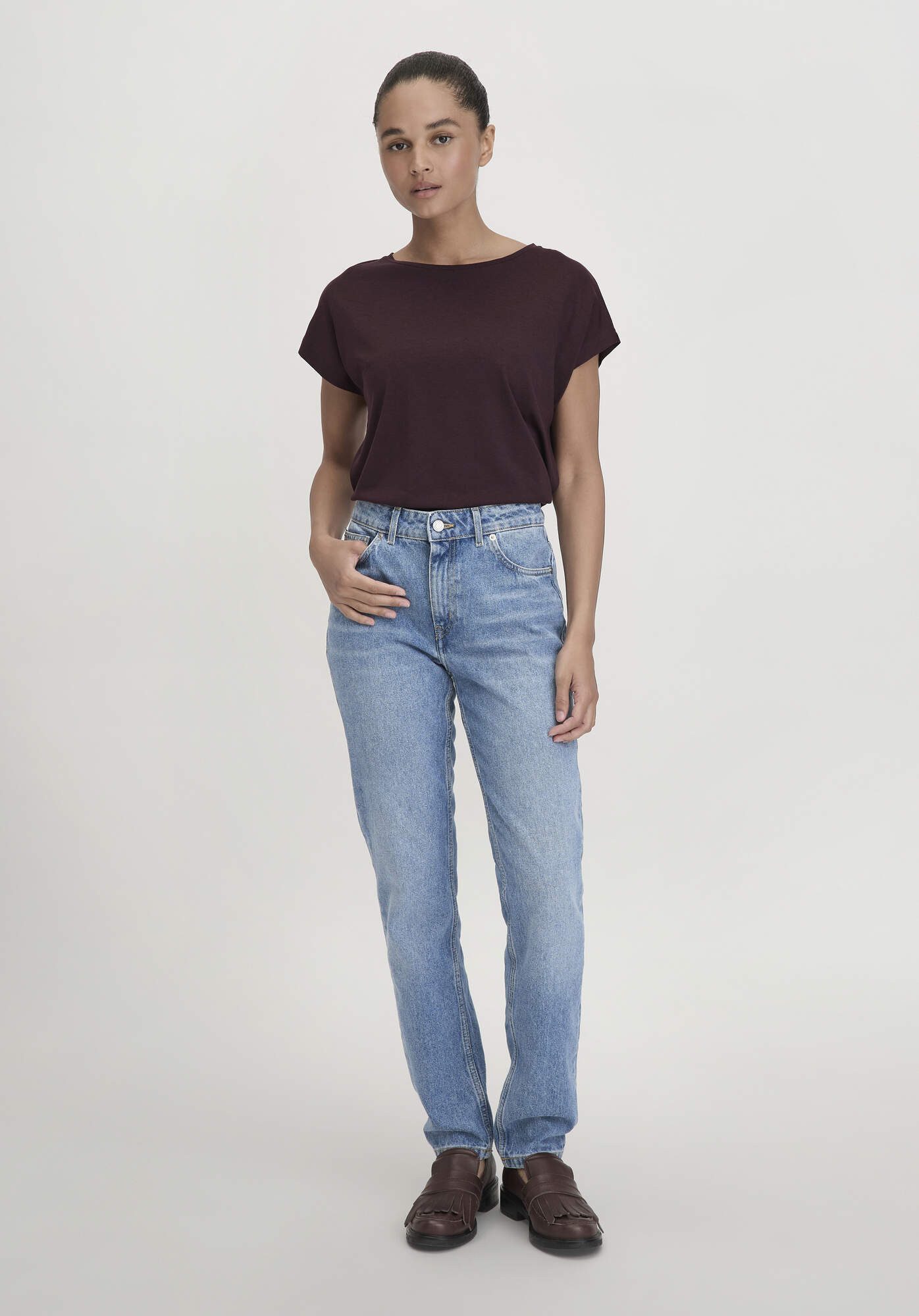 Hessnatur 5-Pocket-Jeans HANNA High Rise Mom aus reinem Bio-Denim (1-tlg)