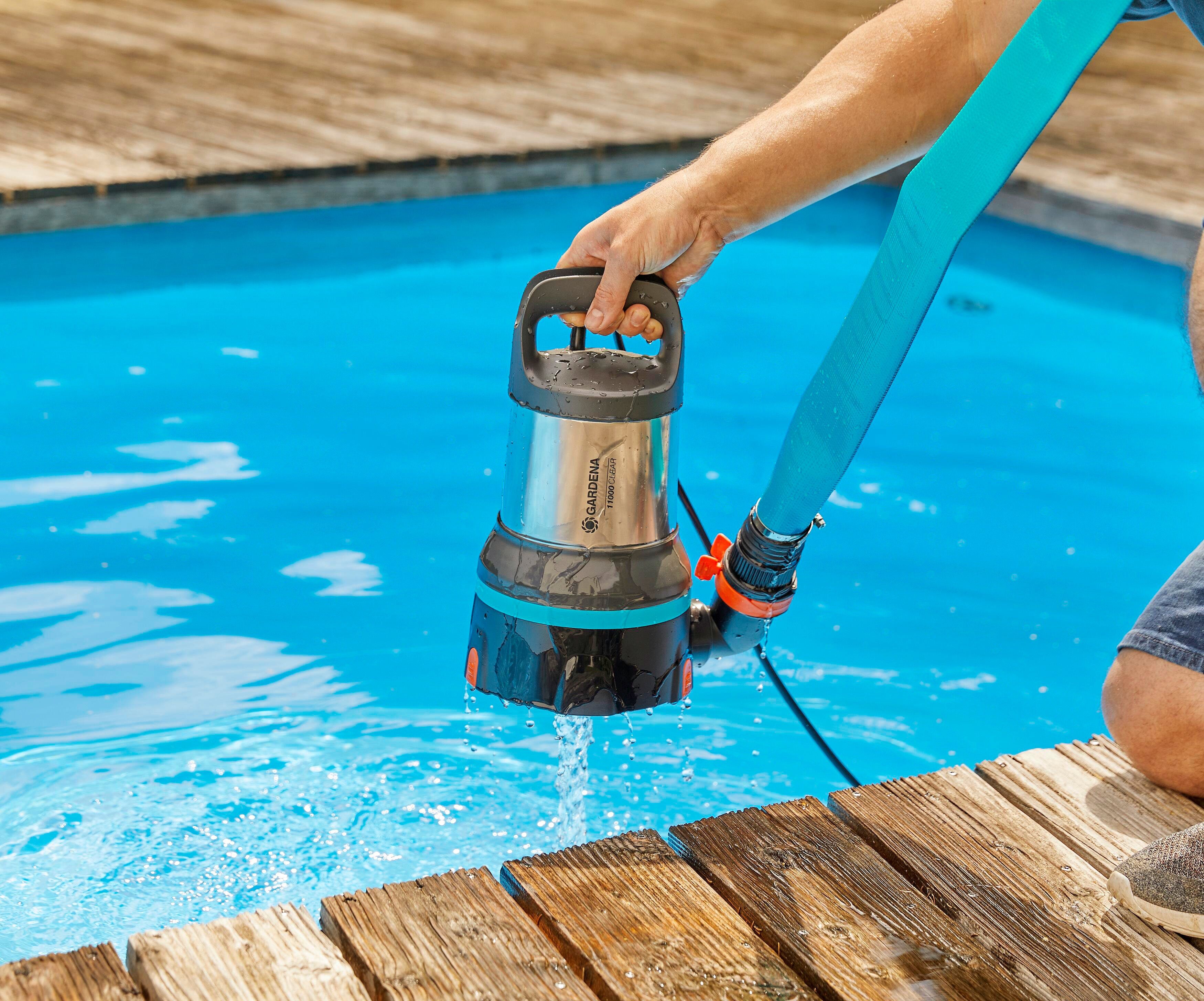 GARDENA Klarwasserpumpe Tauchpumpe 11000 Aquasensor, 9034-20, 11000 l/h max günstig online kaufen