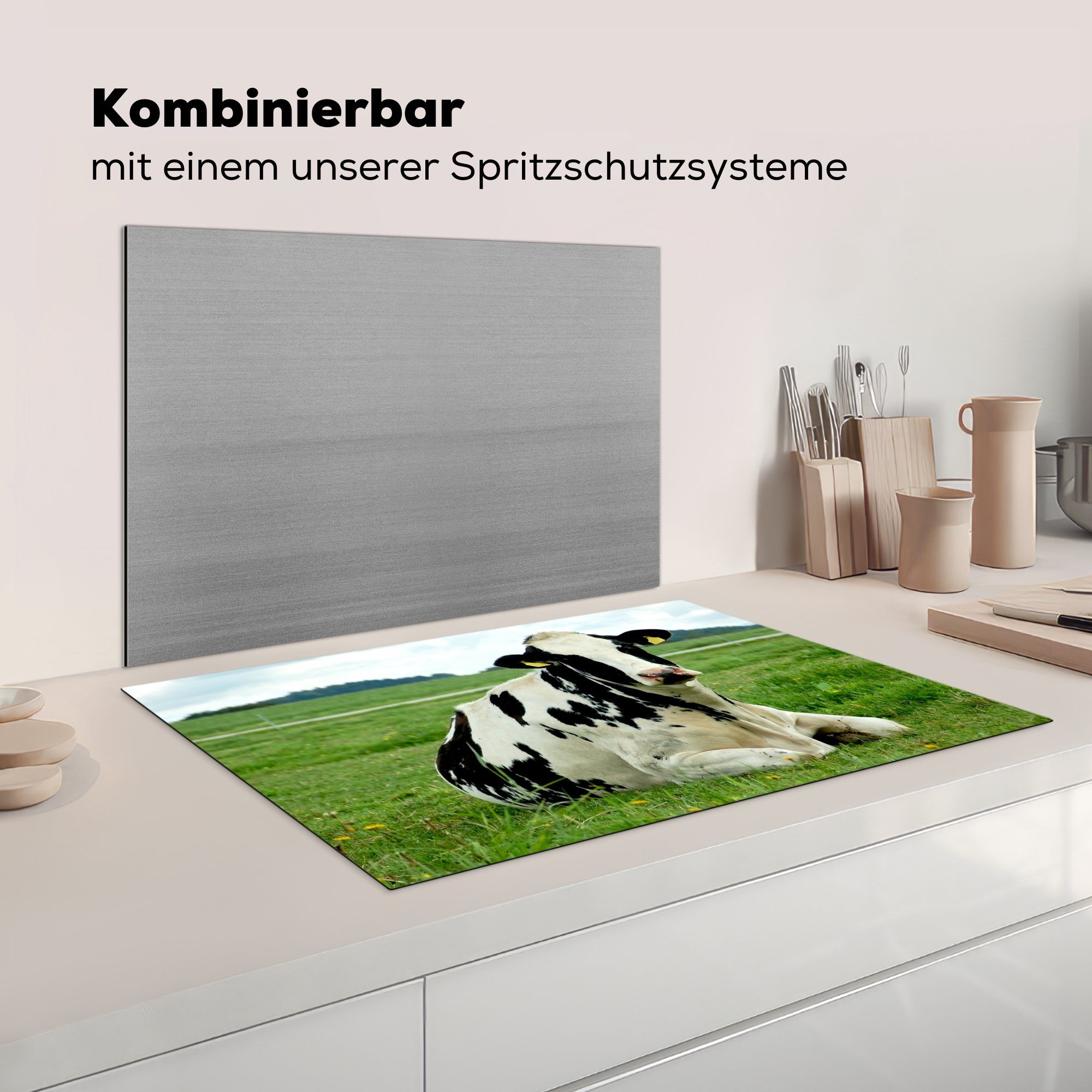 Friesland, (1 Ceranfeldabdeckung - Vinyl, - die für cm, Herdblende-/Abdeckplatte MuchoWow Induktionskochfeld küche, tlg), Tier Kuh 81x52 Schutz