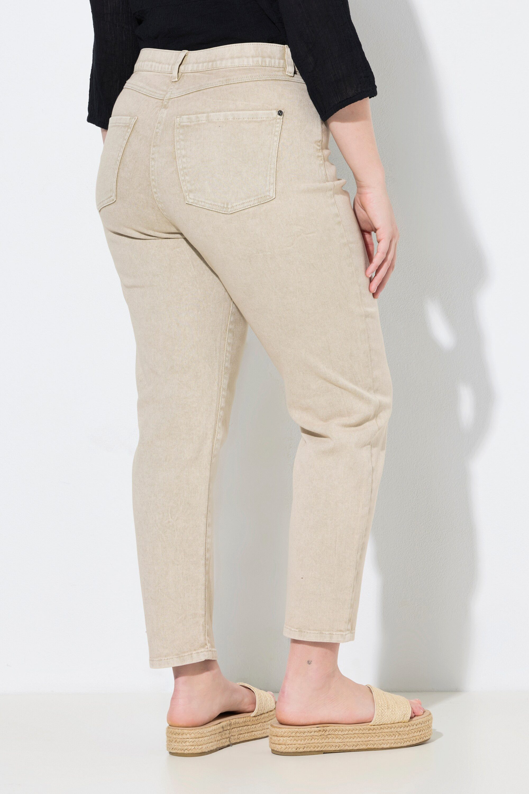 Ulla Popken Regular-fit-Jeans Mom-Jeans Stretchdenim 5-Pocket-Style Komfortbund