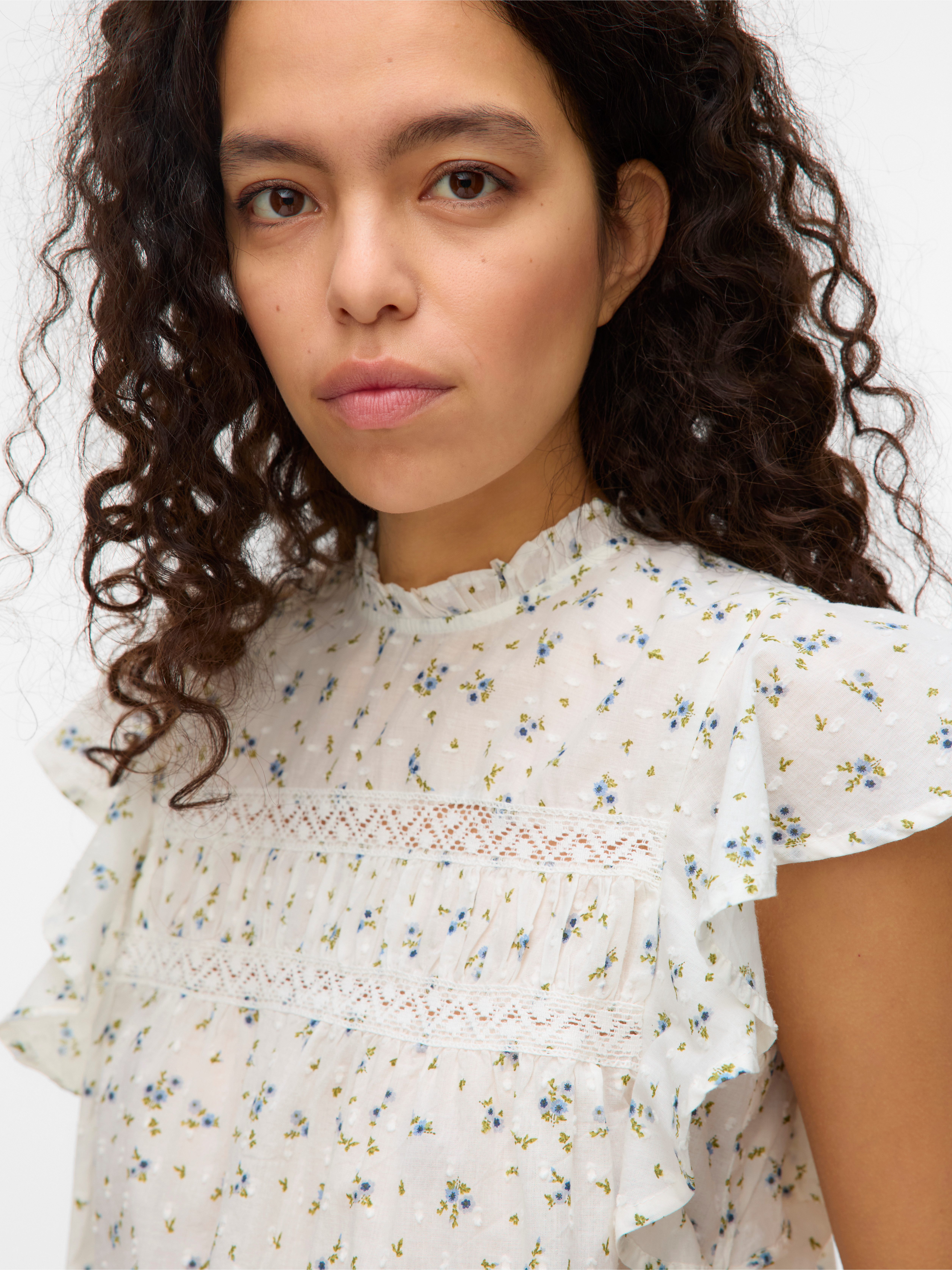 Vero Moda Blusenshirt VMTRINE SL LACE TOP WVN NOOS Baumwolle