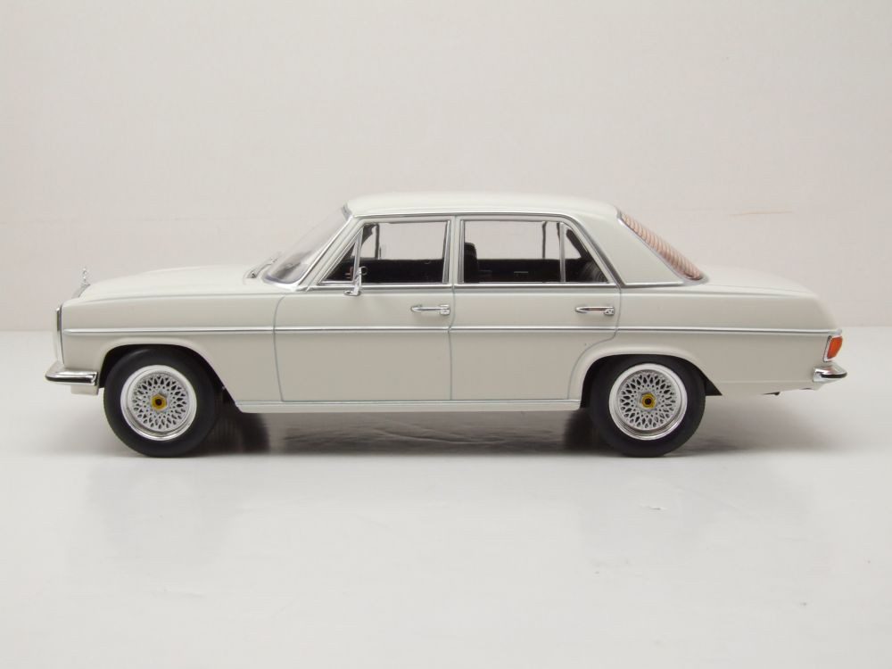 MCG Modellauto Mercedes 200 D /8 Strichachter W115 1968 weiß, Maßstab 1:18
