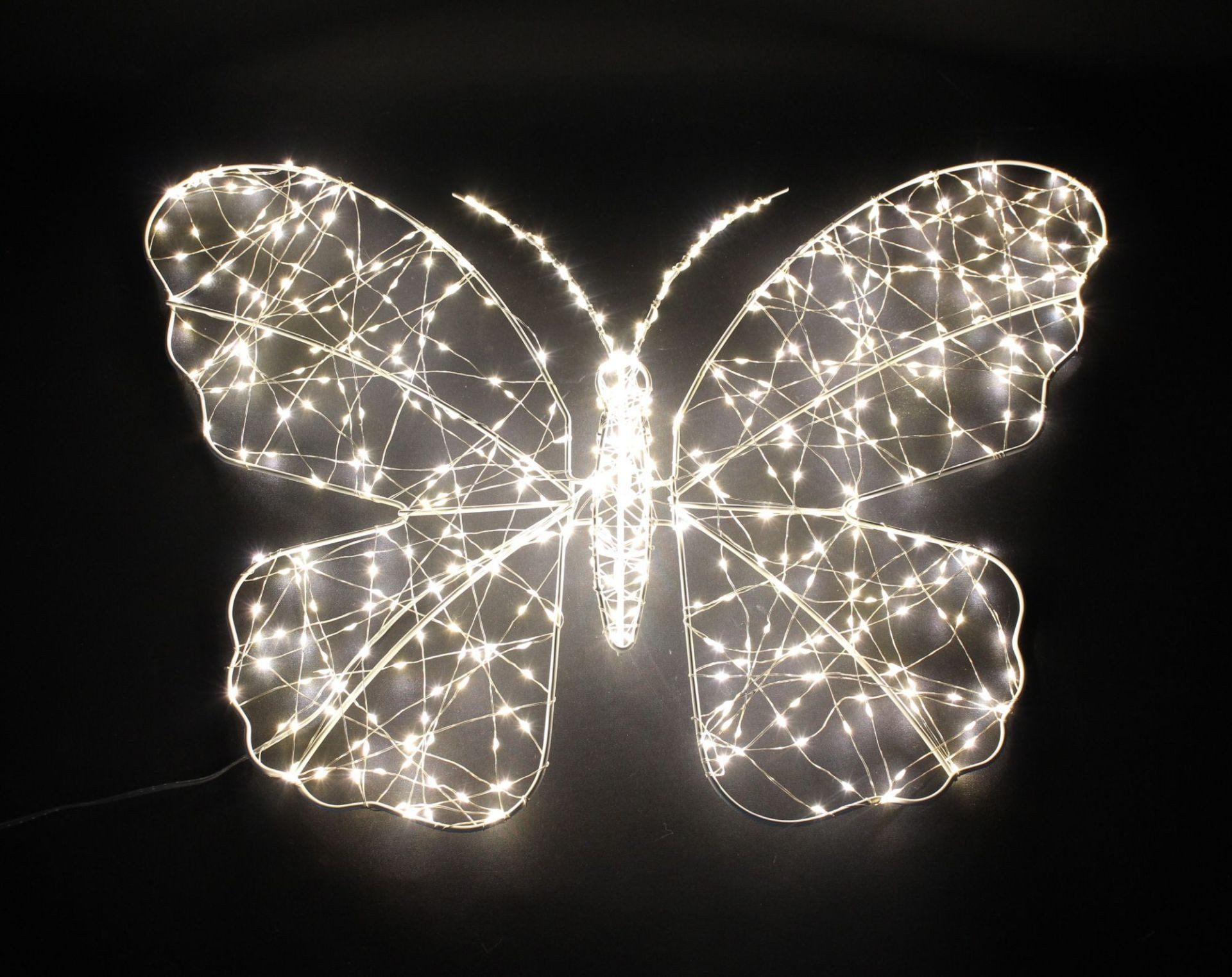 Home-trends24.de LED Dekofigur Schmetterling 600 warmweiß LED Garten Terrassen Deko Timer groß, LED fest integriert