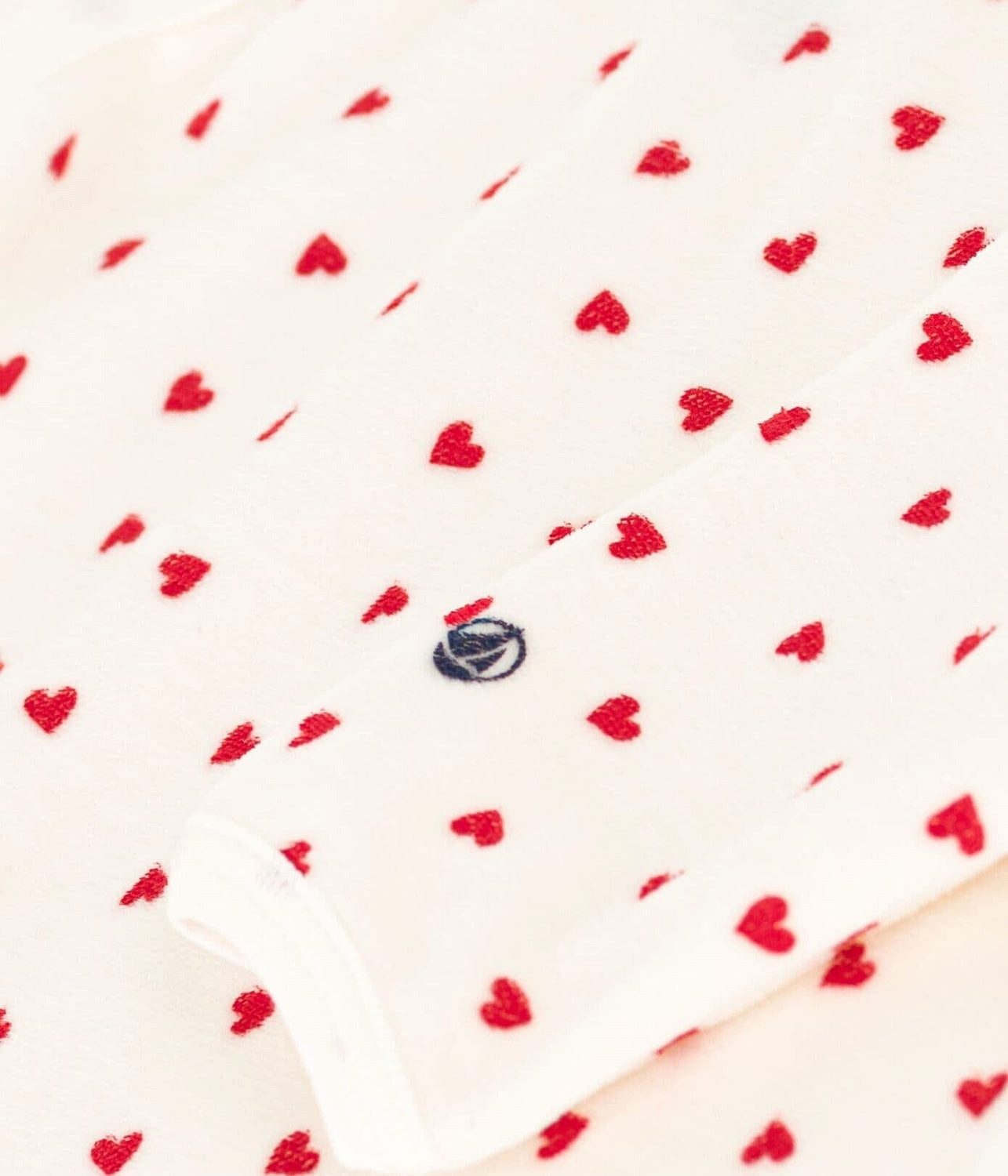 Petit Bateau Strampler Petit Bateau Nicki Strampler weiß mit roten Herzen