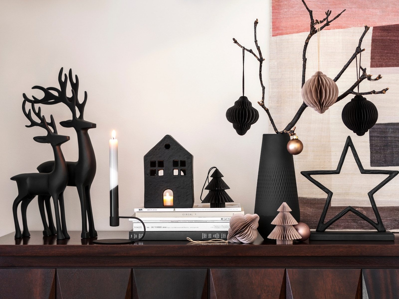 Villeroy & Boch Weihnachtsfigur Christmas Chic Hirsch schwarz 44cm – Bild 5 von 5