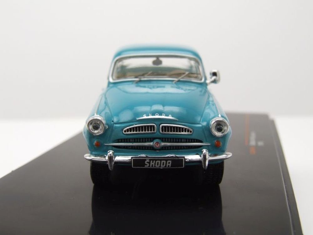 ixo Models Modellauto Skoda 440 Spartak 1955 blau, Maßstab 1:43