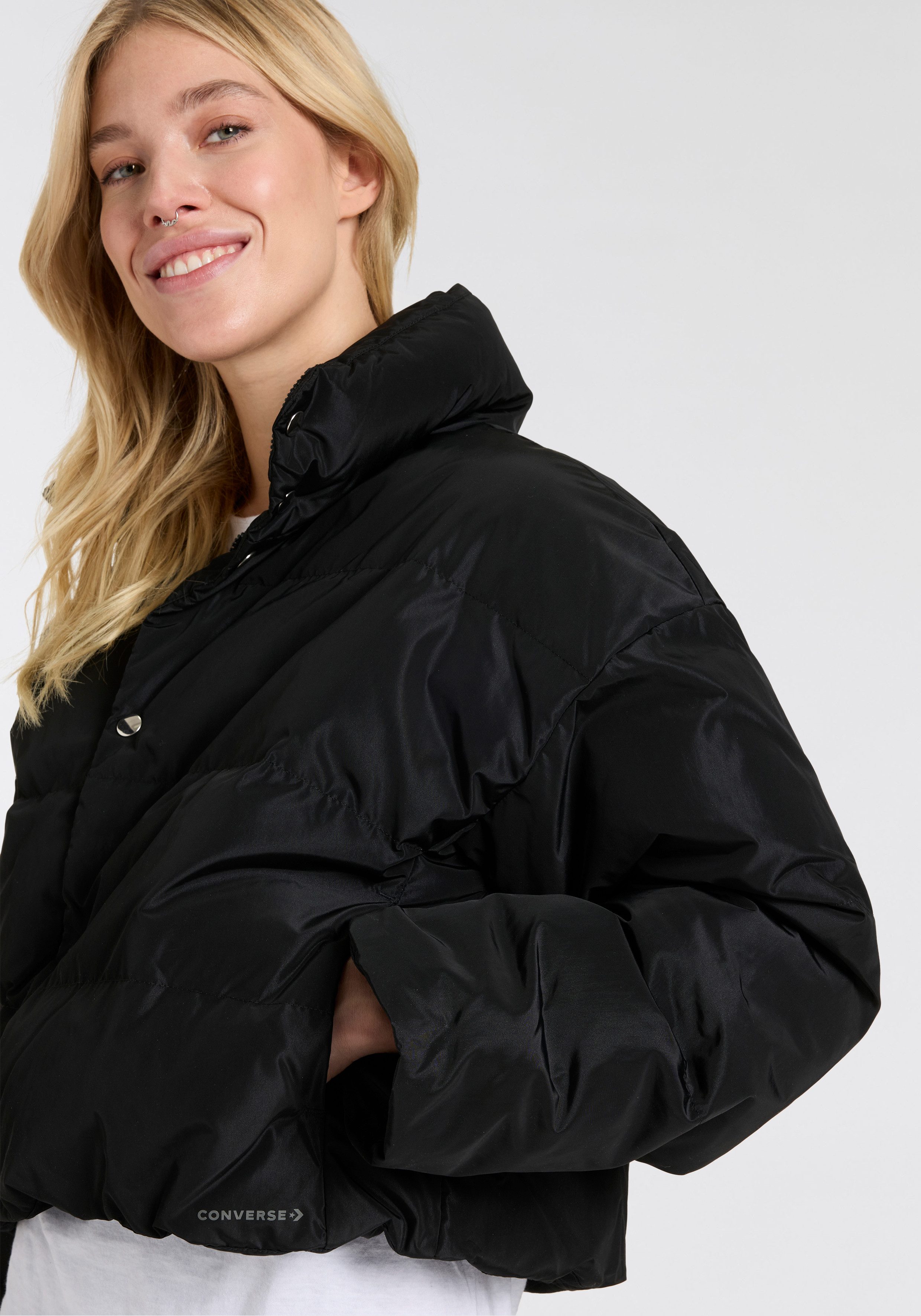 Converse Steppjacke mit Druckknöpfen, hochschließender Kragen, winddicht, wasserabweisend