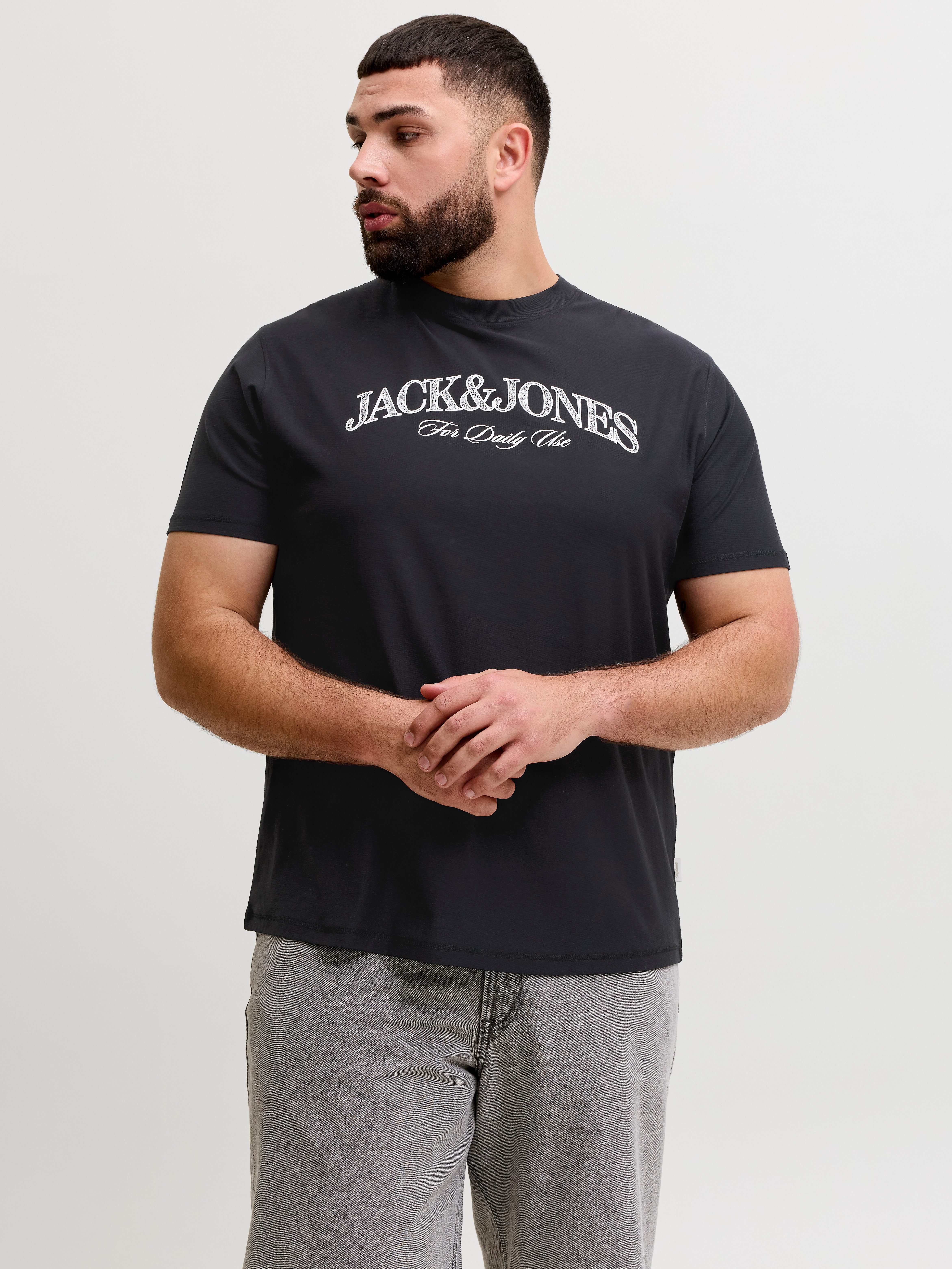Jack & Jones PlusSize T-Shirt JORCASSIS BRANDING TEE SS CREW NECK PLS mit Logo Schriftzug