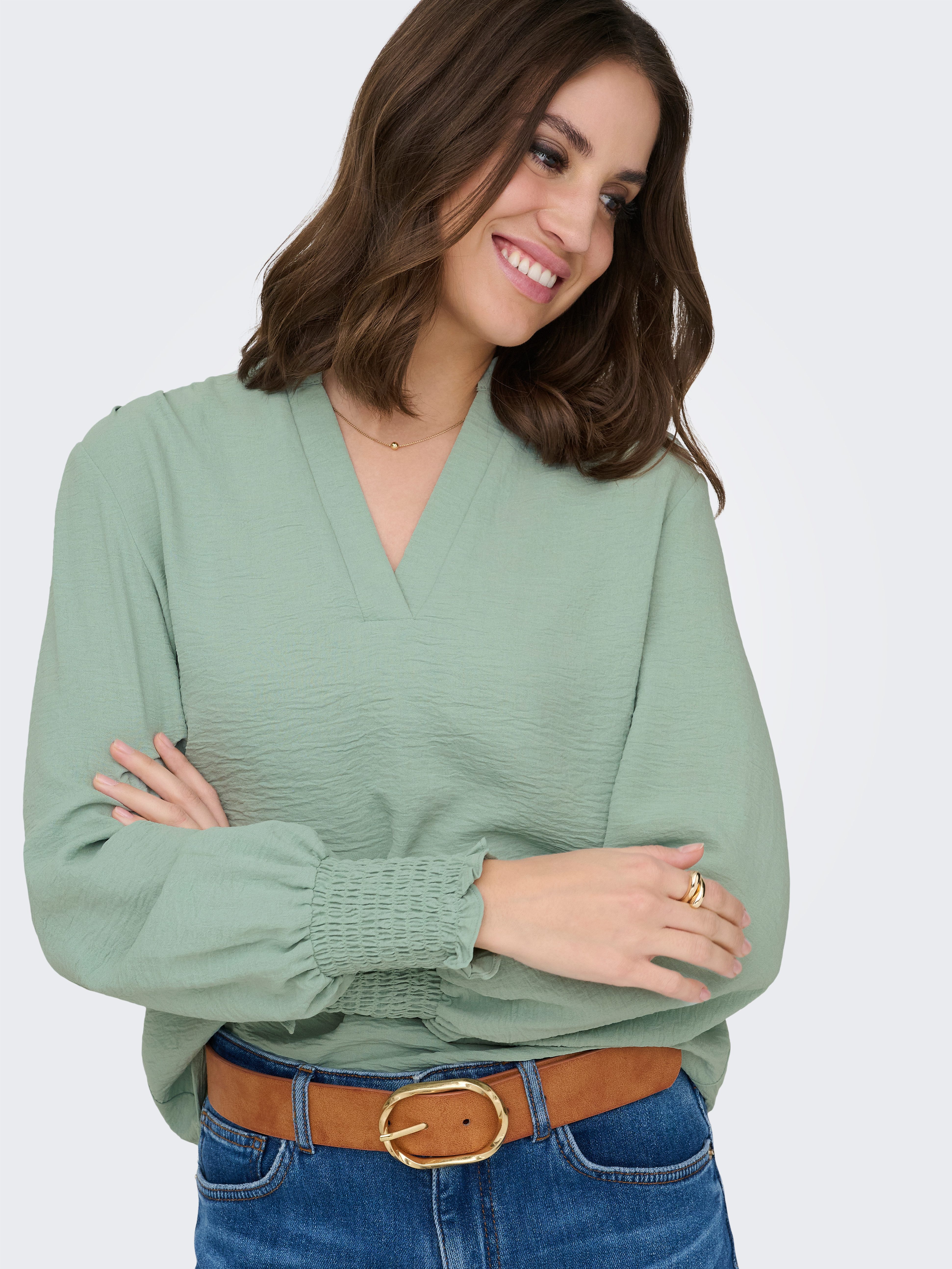 ONLY Blusenshirt ONLMETTE V-NECK LS SMOCK TOP NOOS WVN Kunstfaser, regular fit – Bild 4 von 5