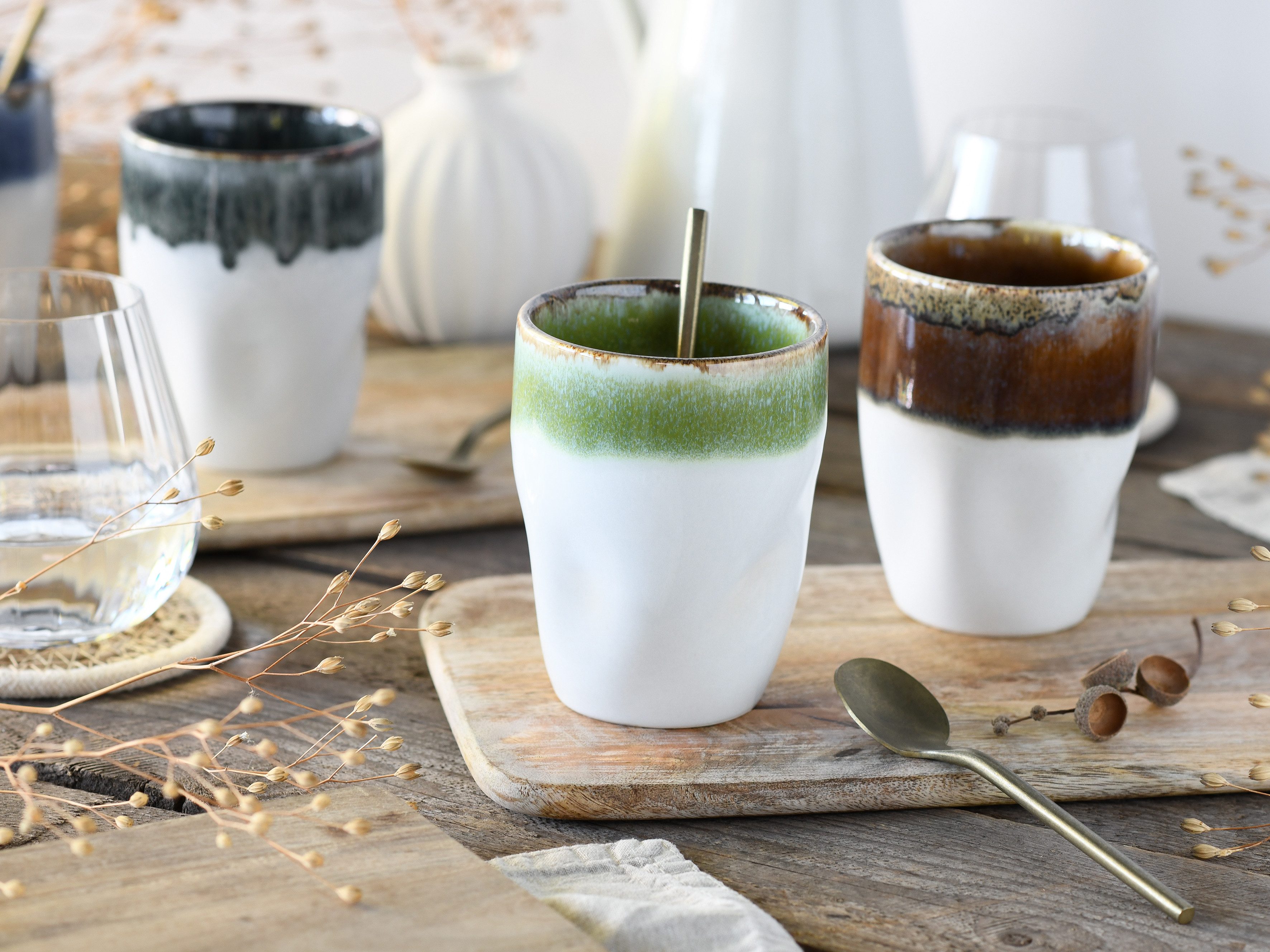 CreaTable Becher Squeezy Cascade, Kaffeebecher 4-tlg, 4-tlg., Steinzeug, Einzigartige Optik, Reaktivglasur