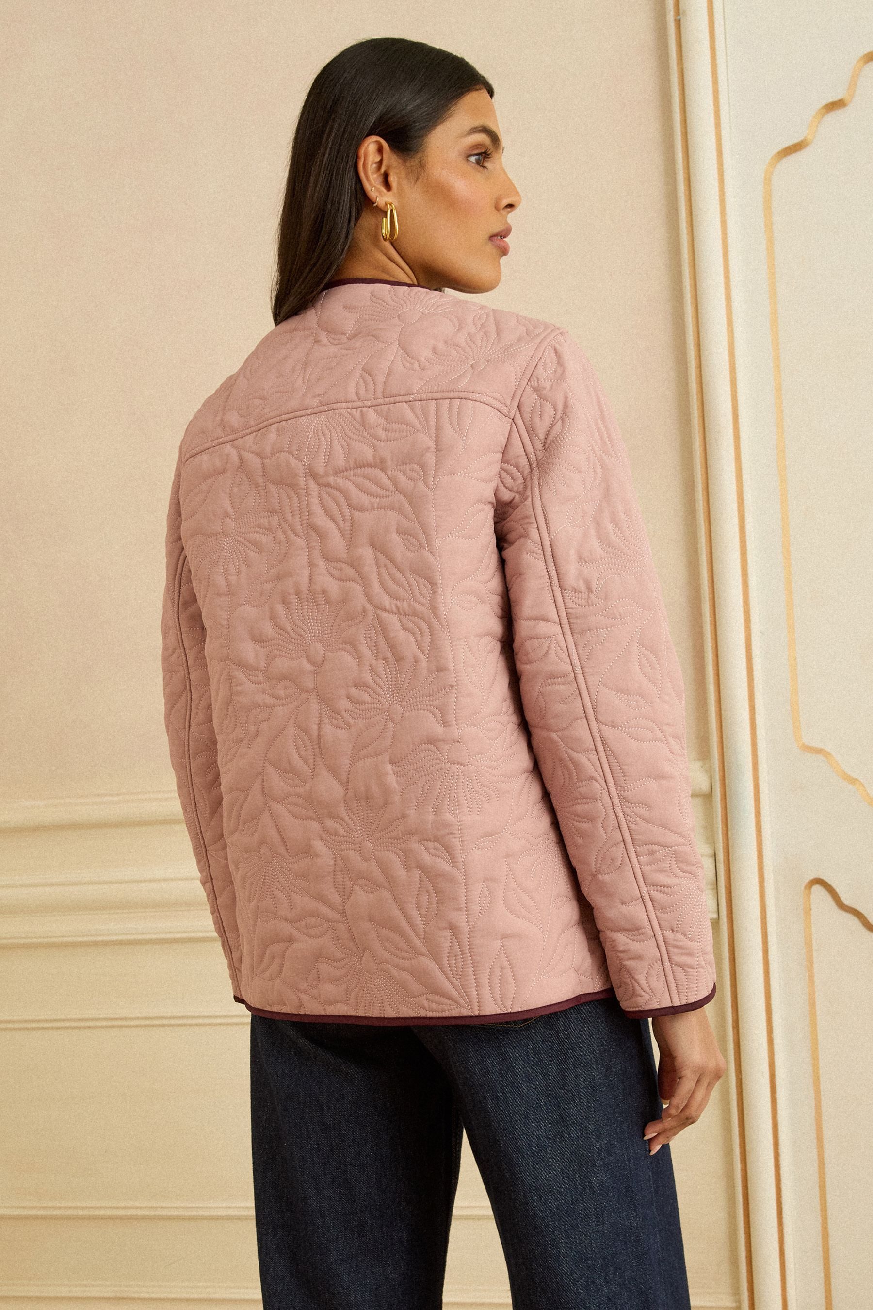 Love & Roses Steppjacke Love & Roses Steppjacke mit Blumenmuster (1-St)