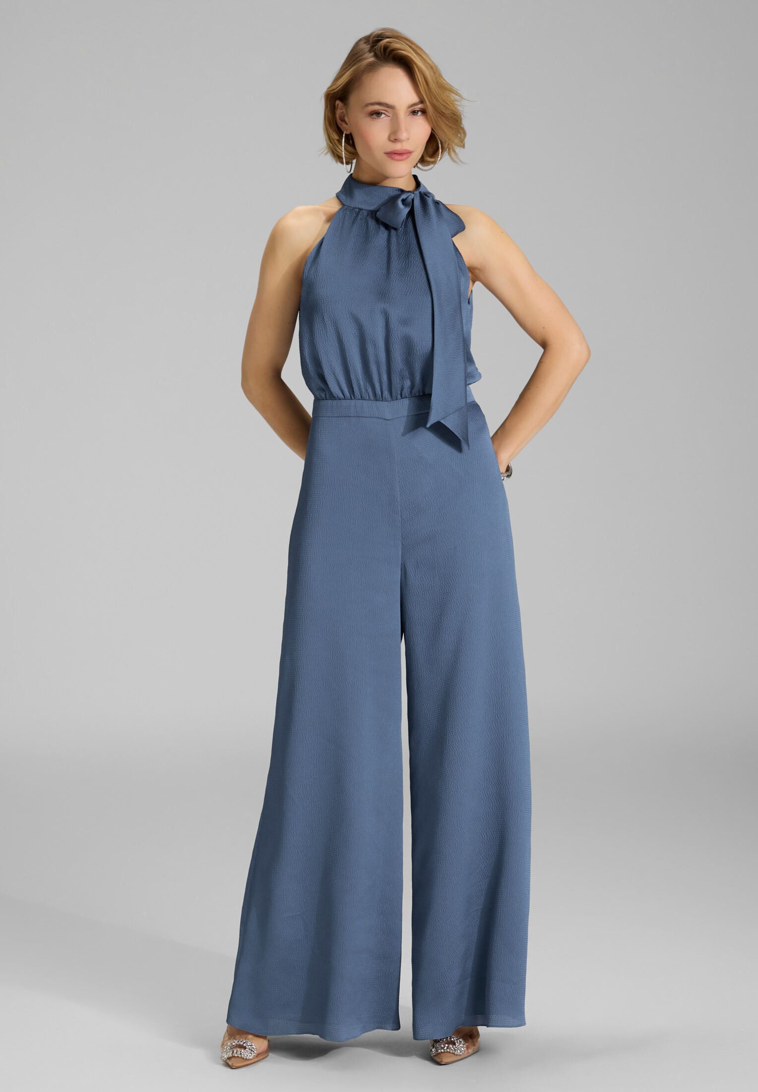 SWING Jumpsuit - Jumpsuit mit Schluppe aus gehämmertem Satin Oberteil in lockerer Passform
