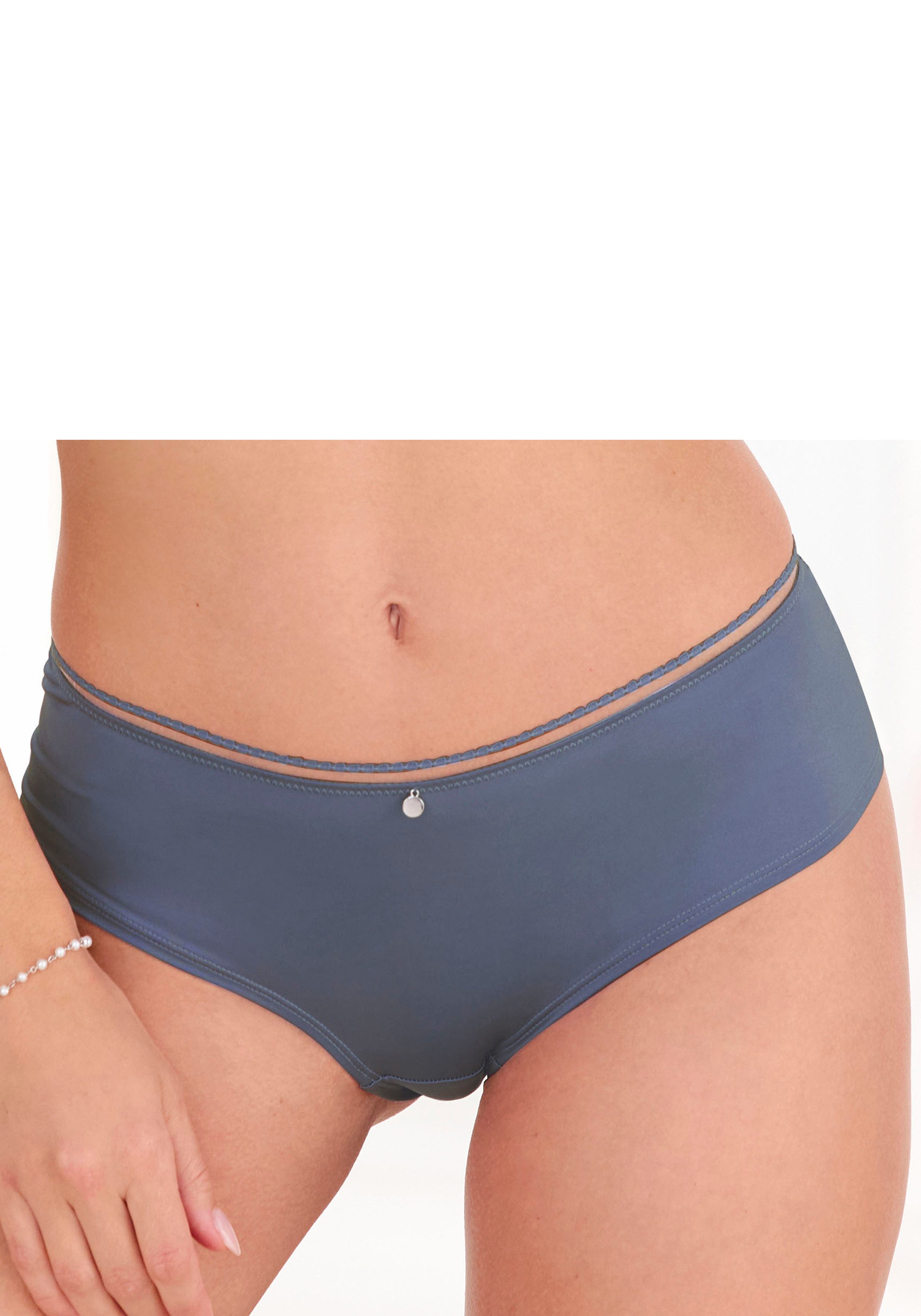 s.Oliver Panty Pauline aus feiner Spitze und weichem Microtouch-Material