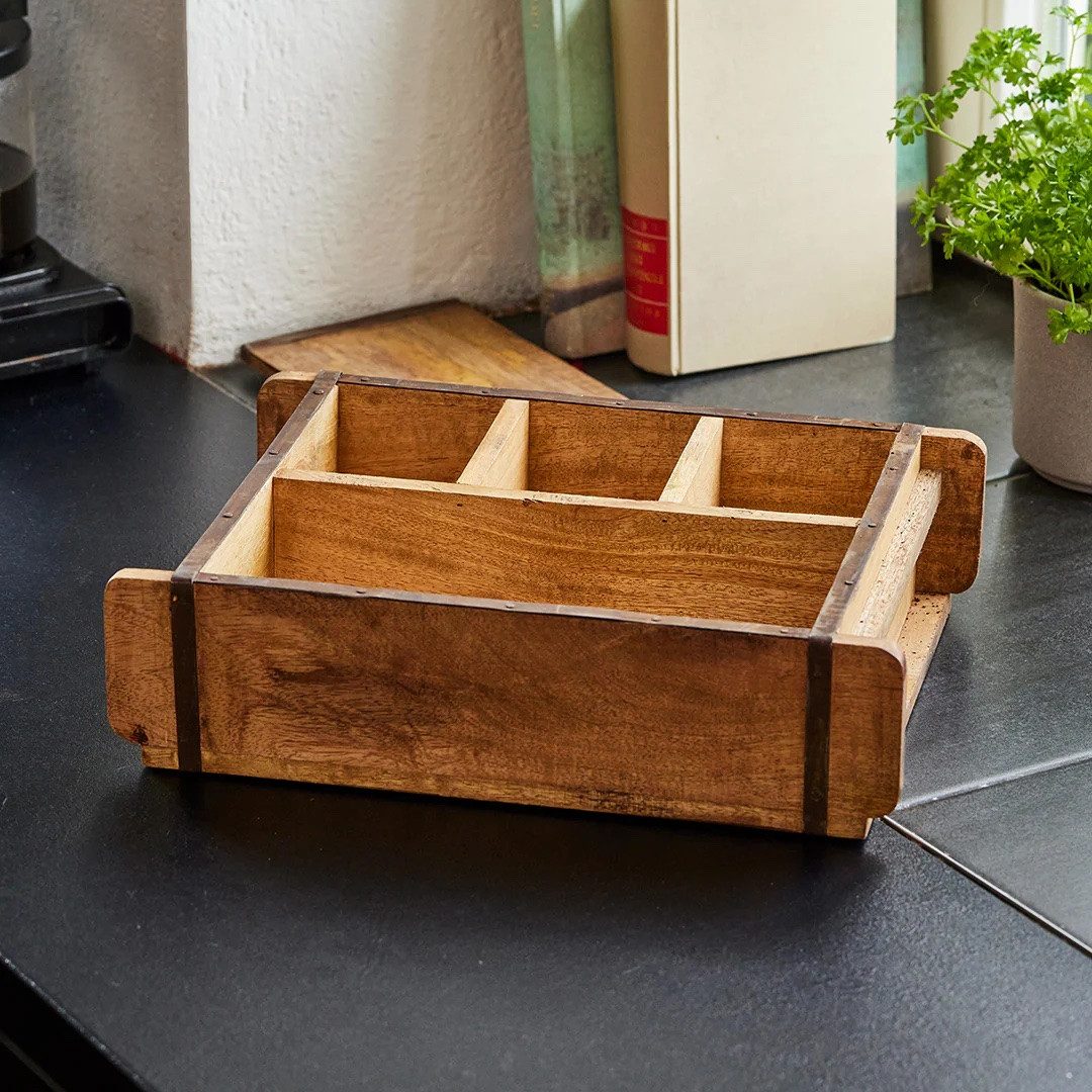 Die Stadtgärtner Dekokiste Vintage Ziegelform, Dekokiste aus Holz mit 4 Kammern – 42 x 24 x 10cm