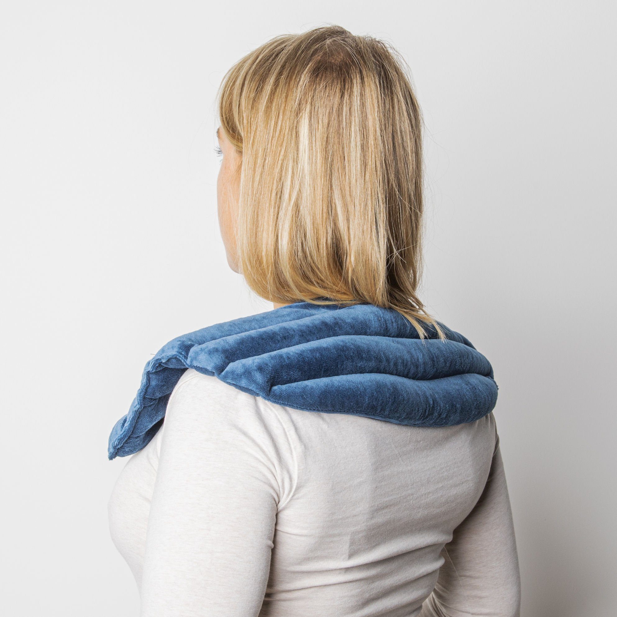 Spetebo Wärmekissen Nacken Wärmekissen in blau - 42 x 30 cm, (Packung, 1-tlg), Körnerkissen für die Mikrowelle