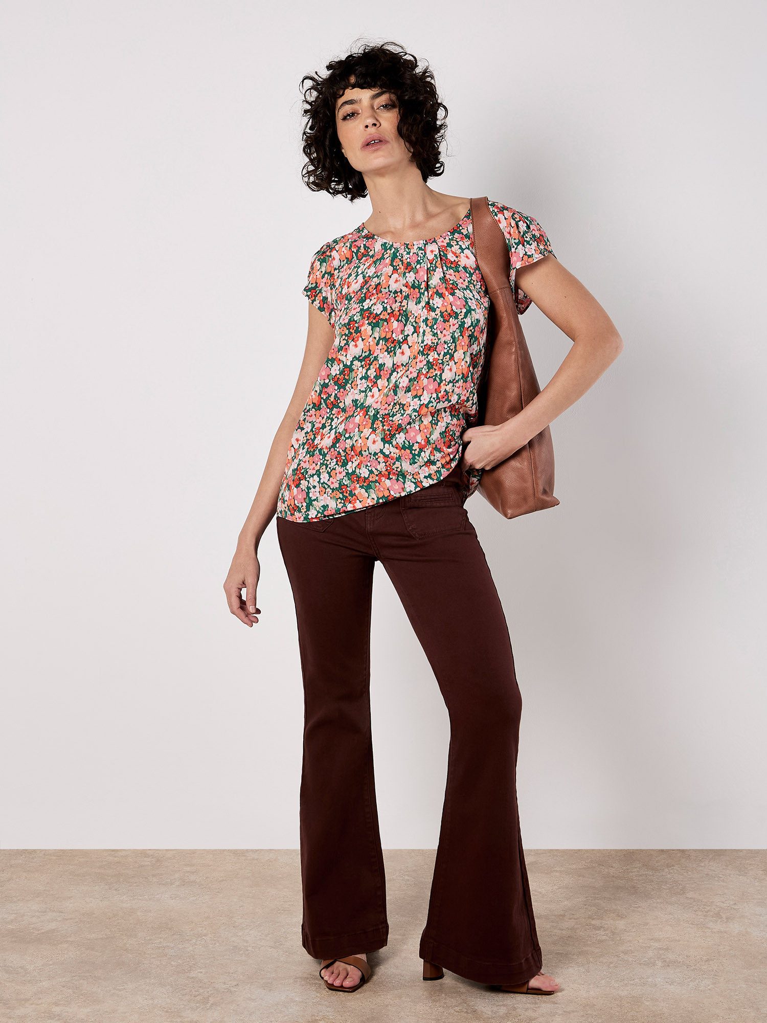 Apricot T-Shirt Ditsy Floral Top mit Tulpenärmeln günstig online kaufen