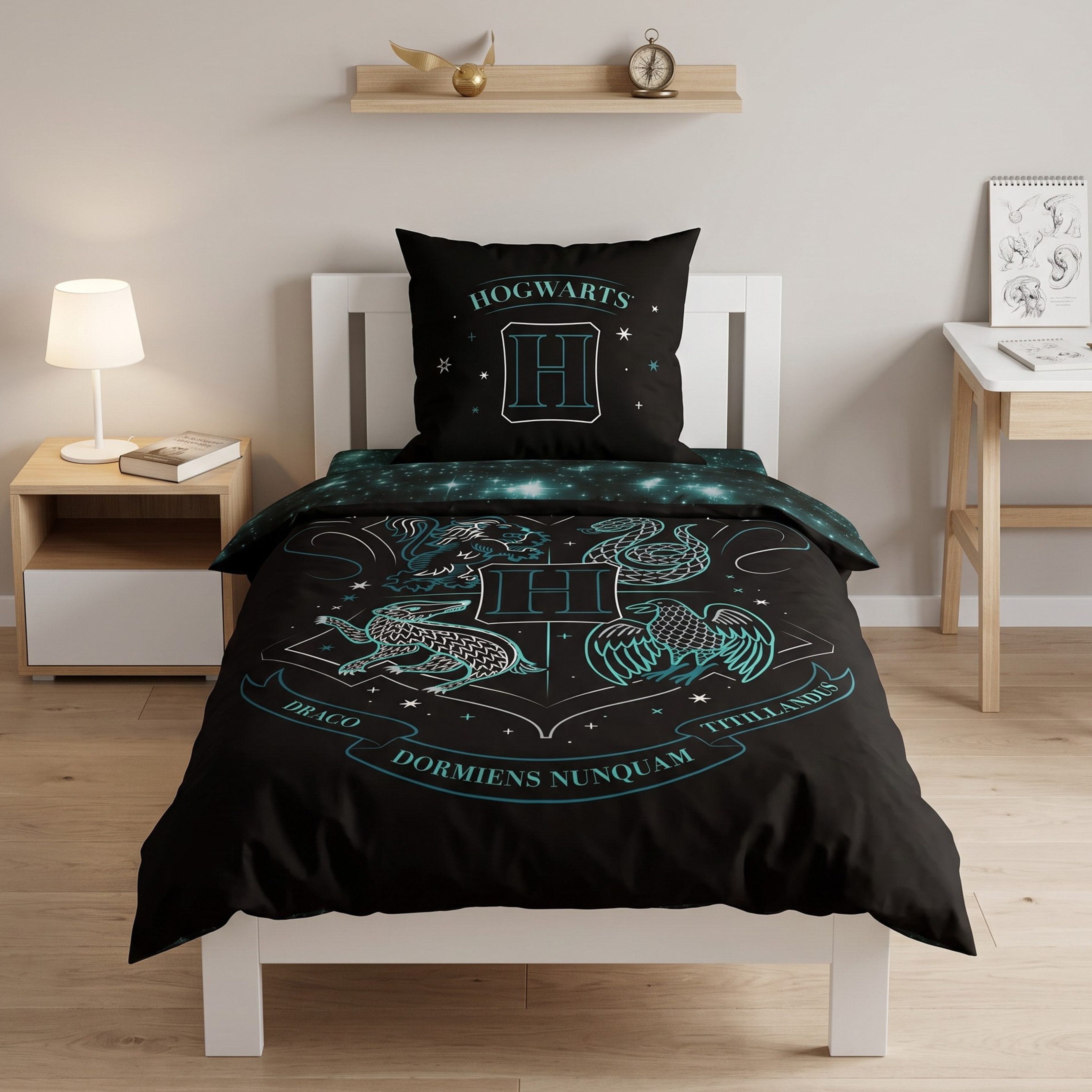 MTOnlinehandel Bettwäsche Harry Potter 135x200 cm Hogwarts Wappen, Mikrofaser, 2 teilig, Schwarzes Wendedesign mit den Symboltieren der vier Häuser