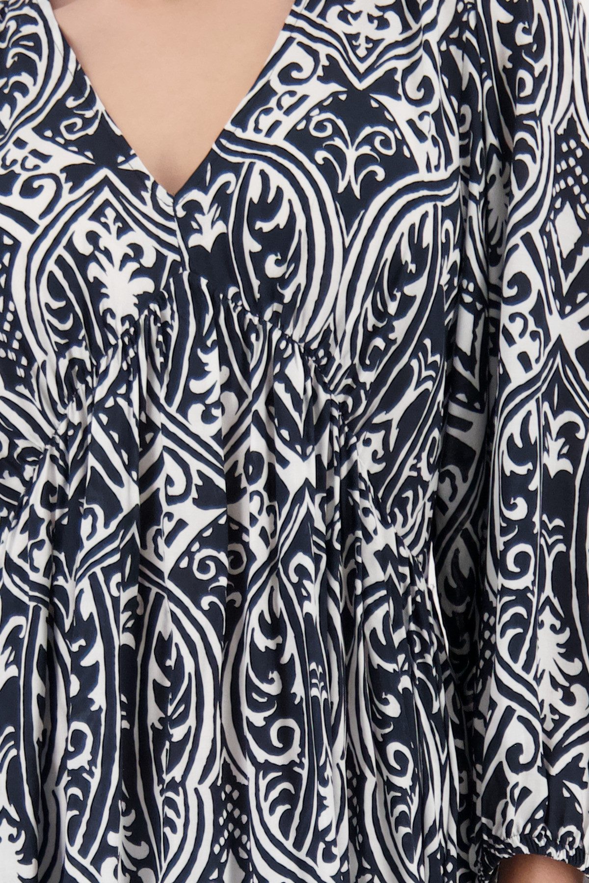 Monari Maxikleid Regular fit mit V-Ausschnitt