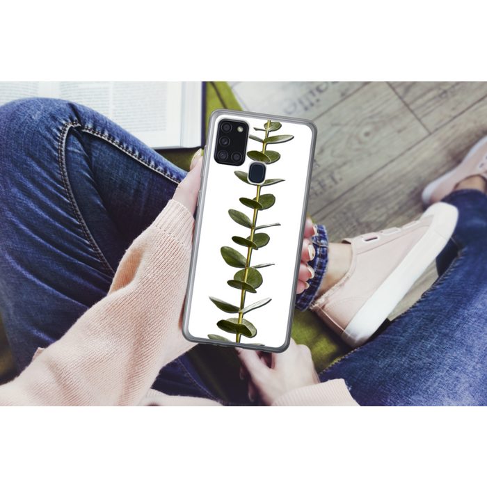 MuchoWow Handyhülle Eukalyptusstamm mit Blättern Handyhülle Samsung Galaxy A21s Smartphone-Bumper Print Handy
