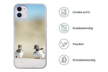 MuchoWow Handyhülle Junge - Sand - Vögel, Handyhülle Apple iPhone 11, Smartphone-Bumper, Print, Handy