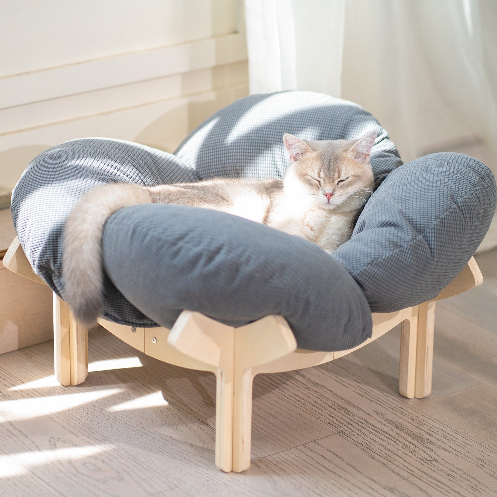 CheerPals Tierbett Erhöhtes Blumenform, 55cm großes Katzensofa, weiches Kissen, Polyesterfaser